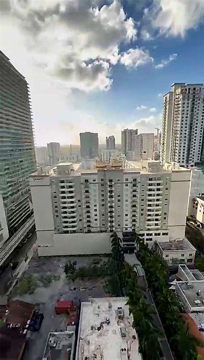 Brickell Flatiron at 1000 Brickell Plz, Miami, FL 33131 - For Sale photo 31