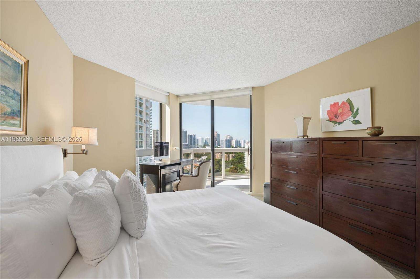 The Landmark at 20185 Country Club Dr, Aventura, FL 33180 - For Sale photo 11