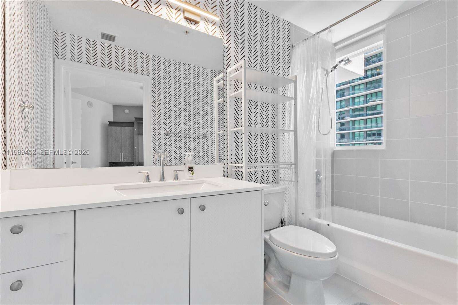 INFINITY AT BRICKELL - 60 13 St, Miami, FL 33130 | Picture 24