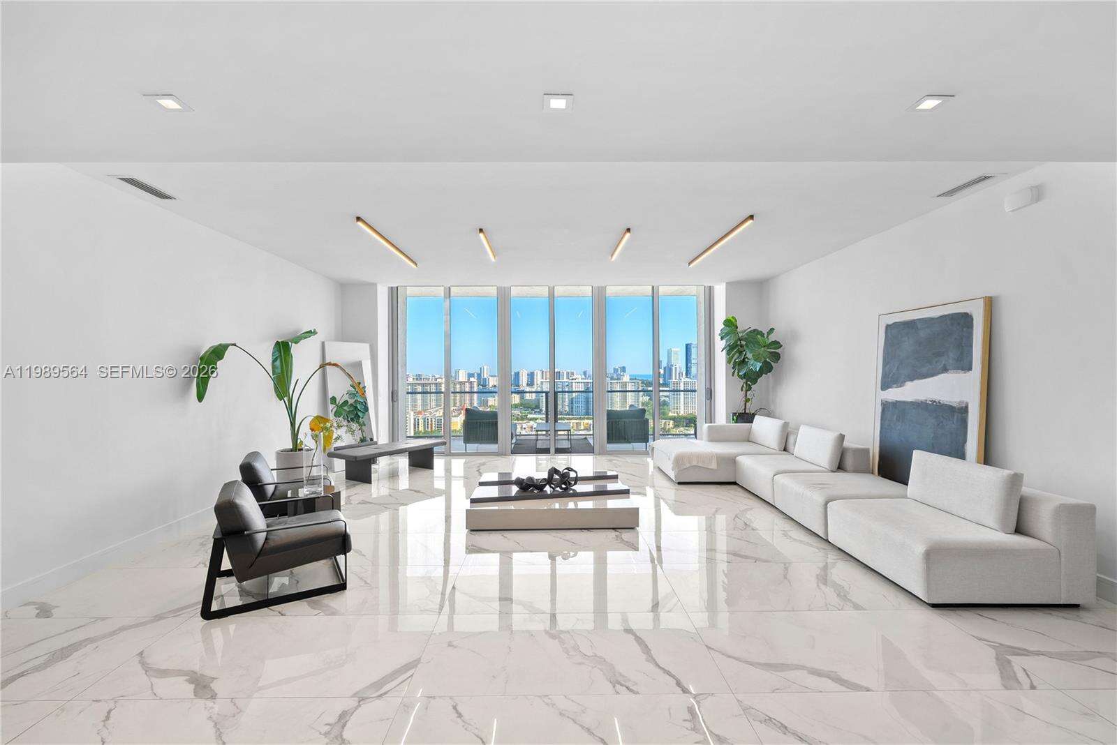 PARQUE TOWERS - 300 Sunny Isles Blvd, Sunny Isles Beach, FL 33160 | Picture 6