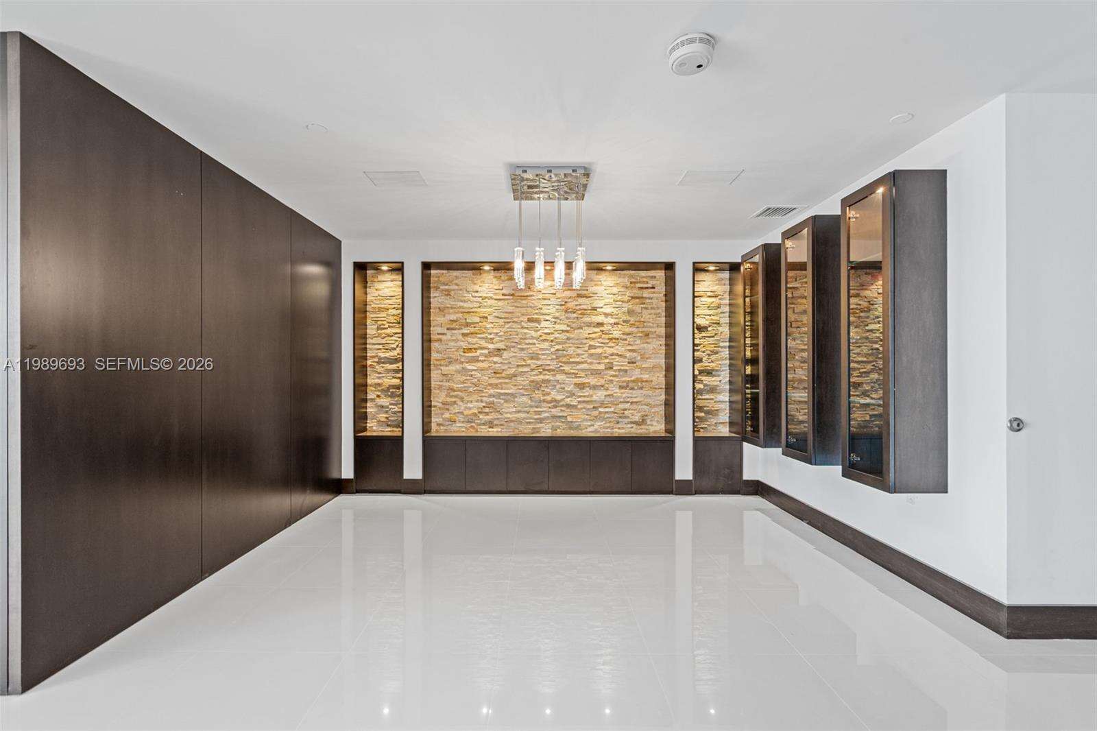 EPIC WEST - 200 Biscayne Blvd Way, Miami, FL 33131 | Picture 3