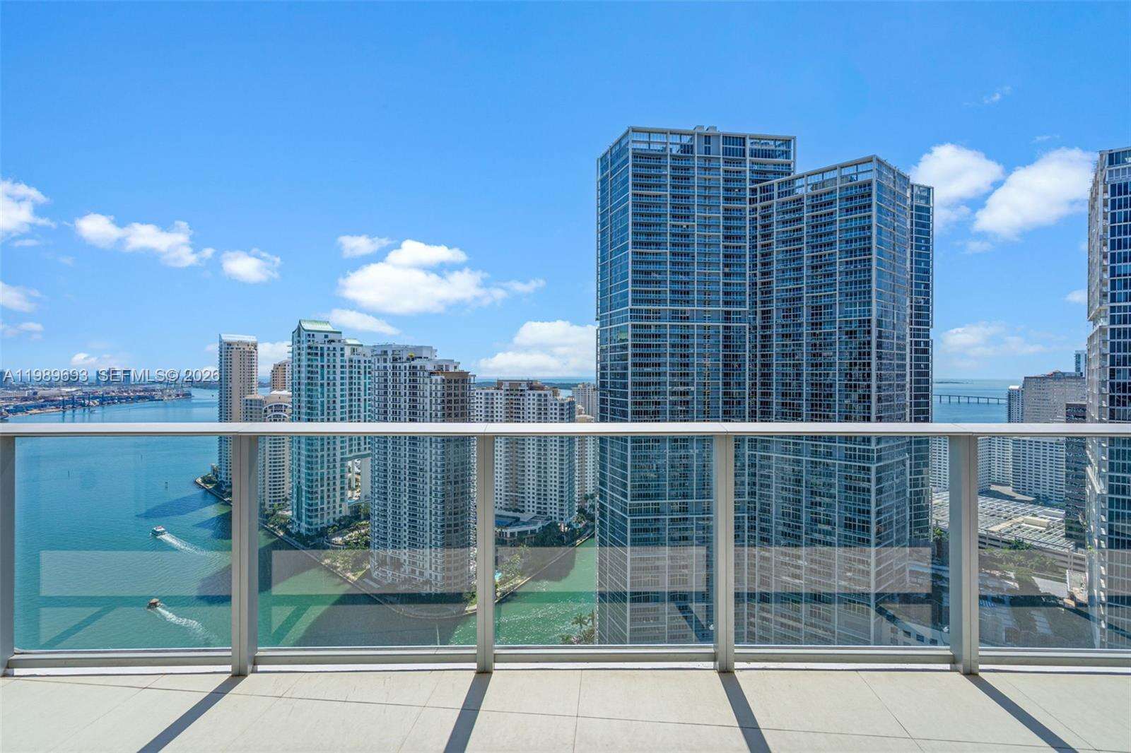 EPIC WEST - 200 Biscayne Blvd Way, Miami, FL 33131 | Picture 27