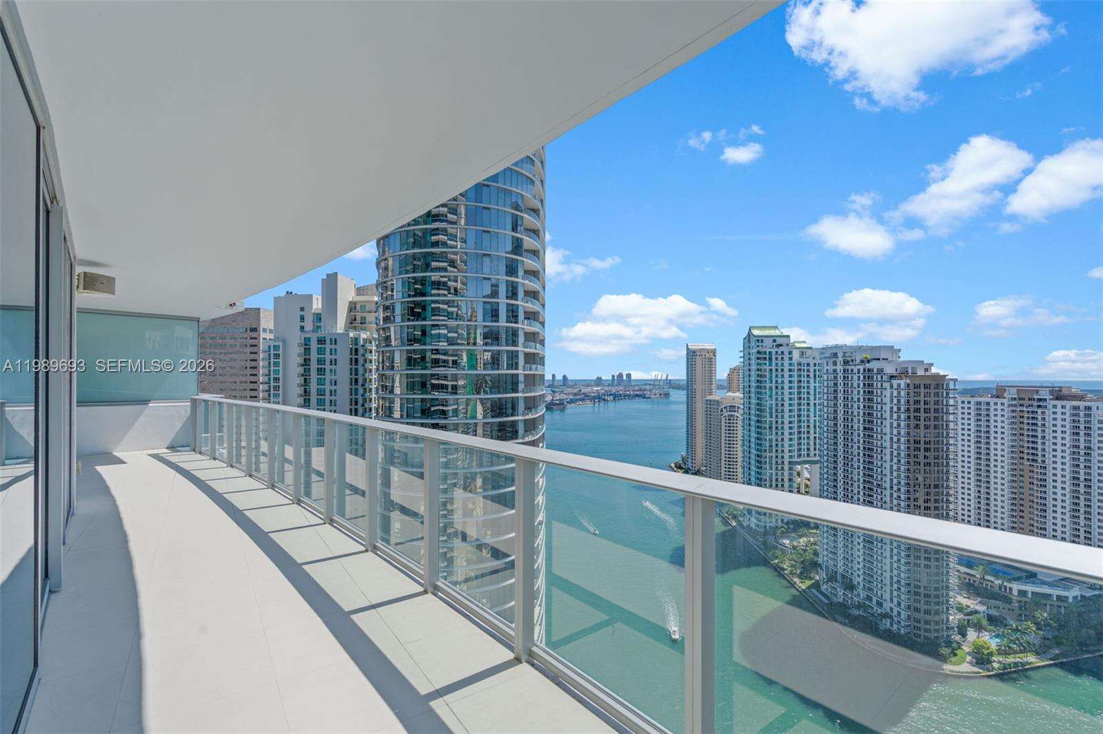 EPIC WEST - 200 Biscayne Blvd Way, Miami, FL 33131 | Picture 29
