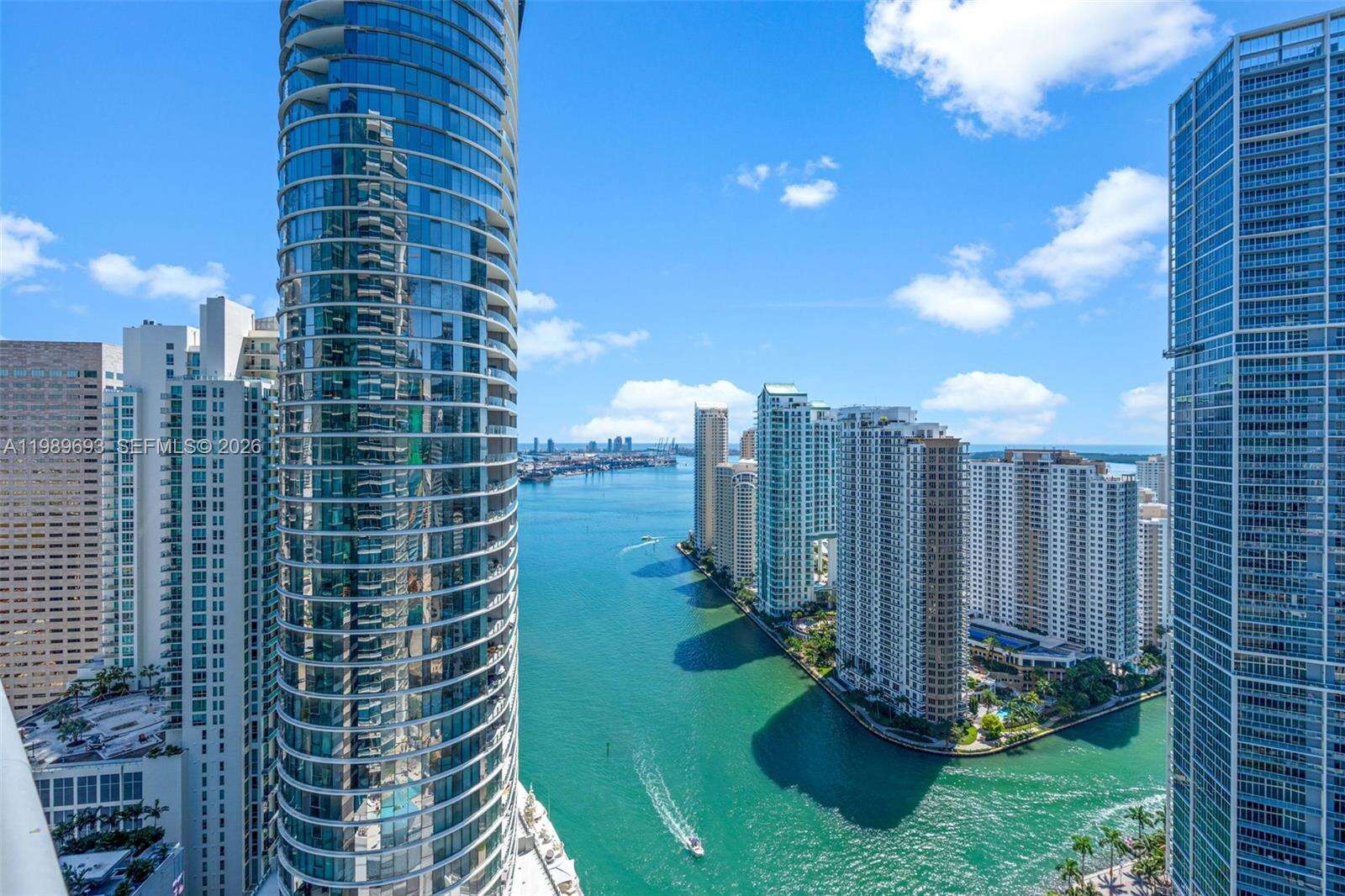 EPIC WEST - 200 Biscayne Blvd Way, Miami, FL 33131 | Picture 30