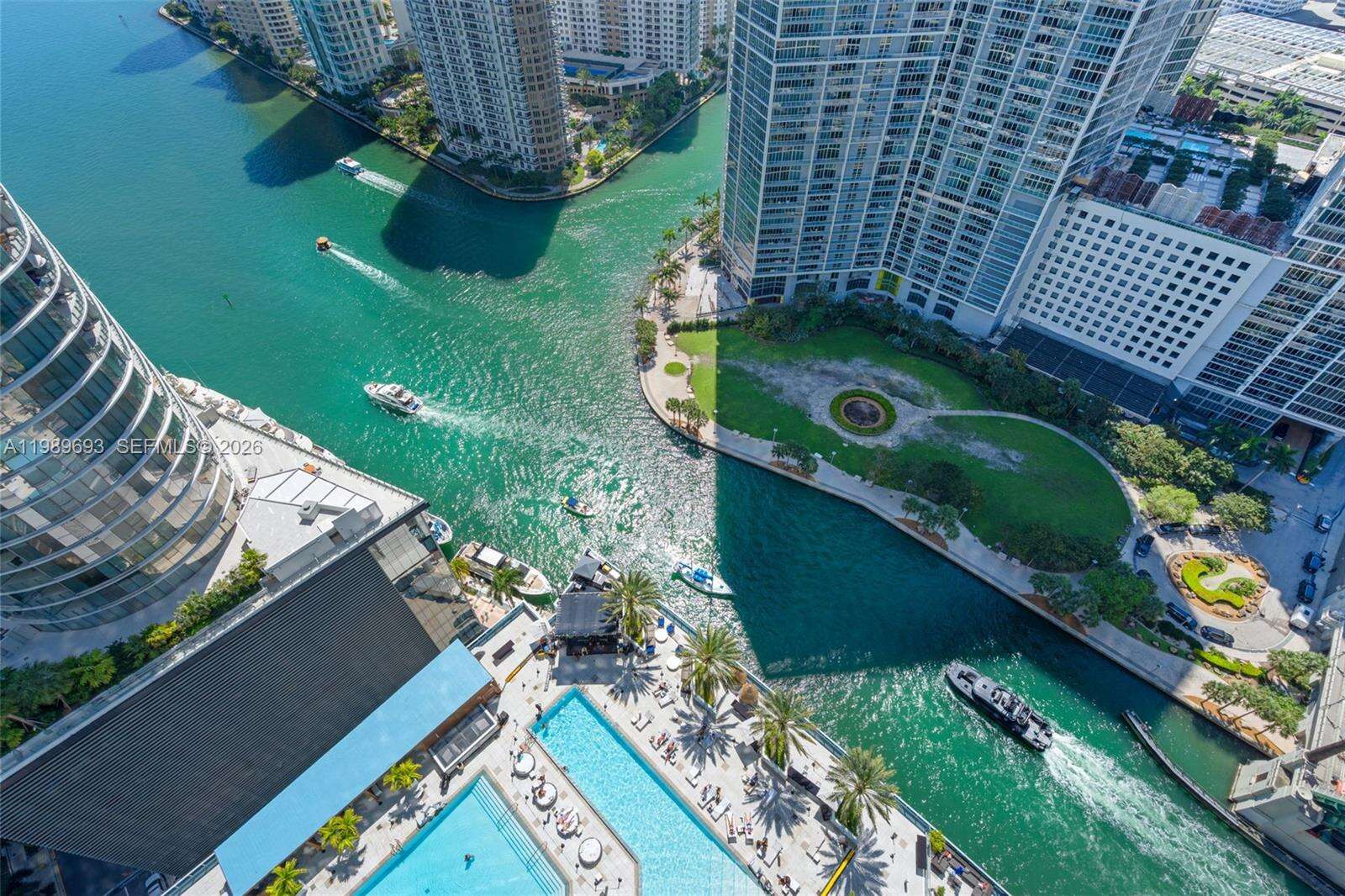 EPIC WEST - 200 Biscayne Blvd Way, Miami, FL 33131 | Picture 31