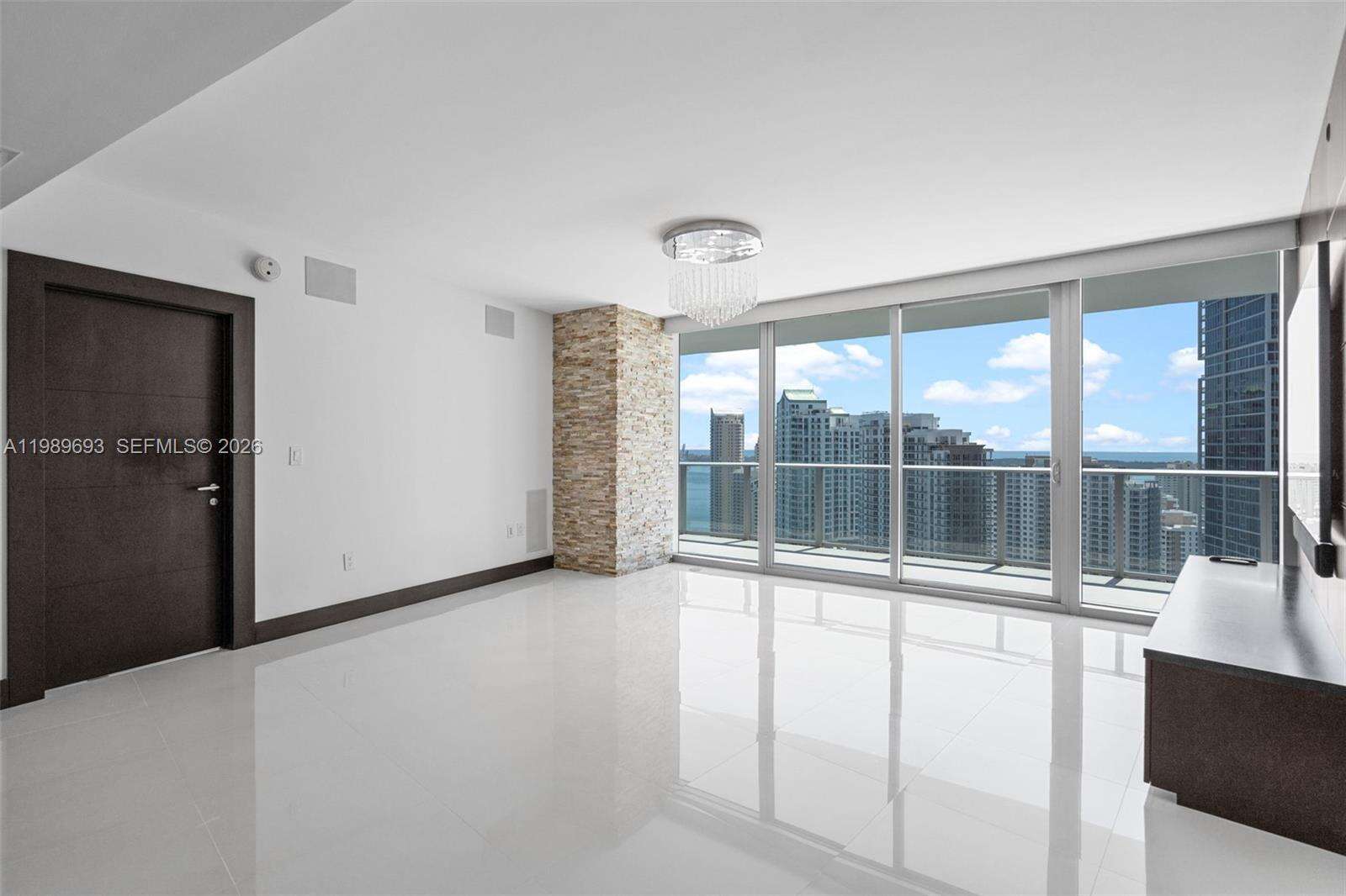 EPIC WEST - 200 Biscayne Blvd Way, Miami, FL 33131 | Picture 8