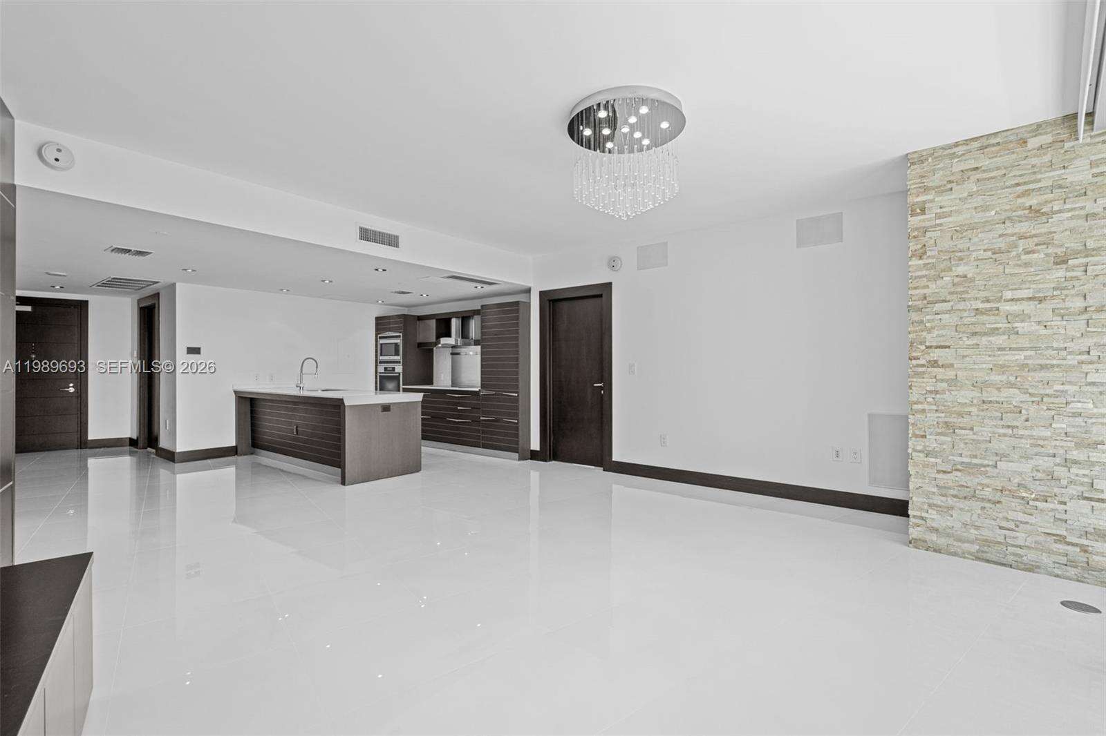 EPIC WEST - 200 Biscayne Blvd Way, Miami, FL 33131 | Picture 10