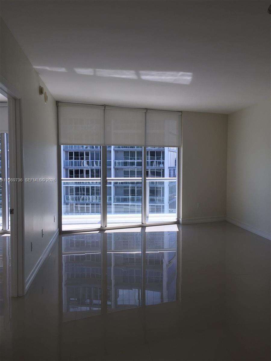 Icon Brickell 1 at 475 Brickell Ave, Miami, FL 33131 - For Sale photo 4