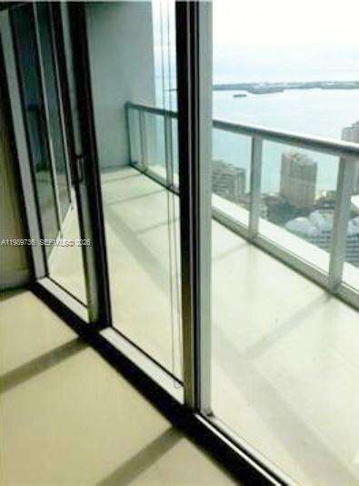 Icon Brickell 1 at 475 Brickell Ave, Miami, FL 33131 - For Sale photo 8