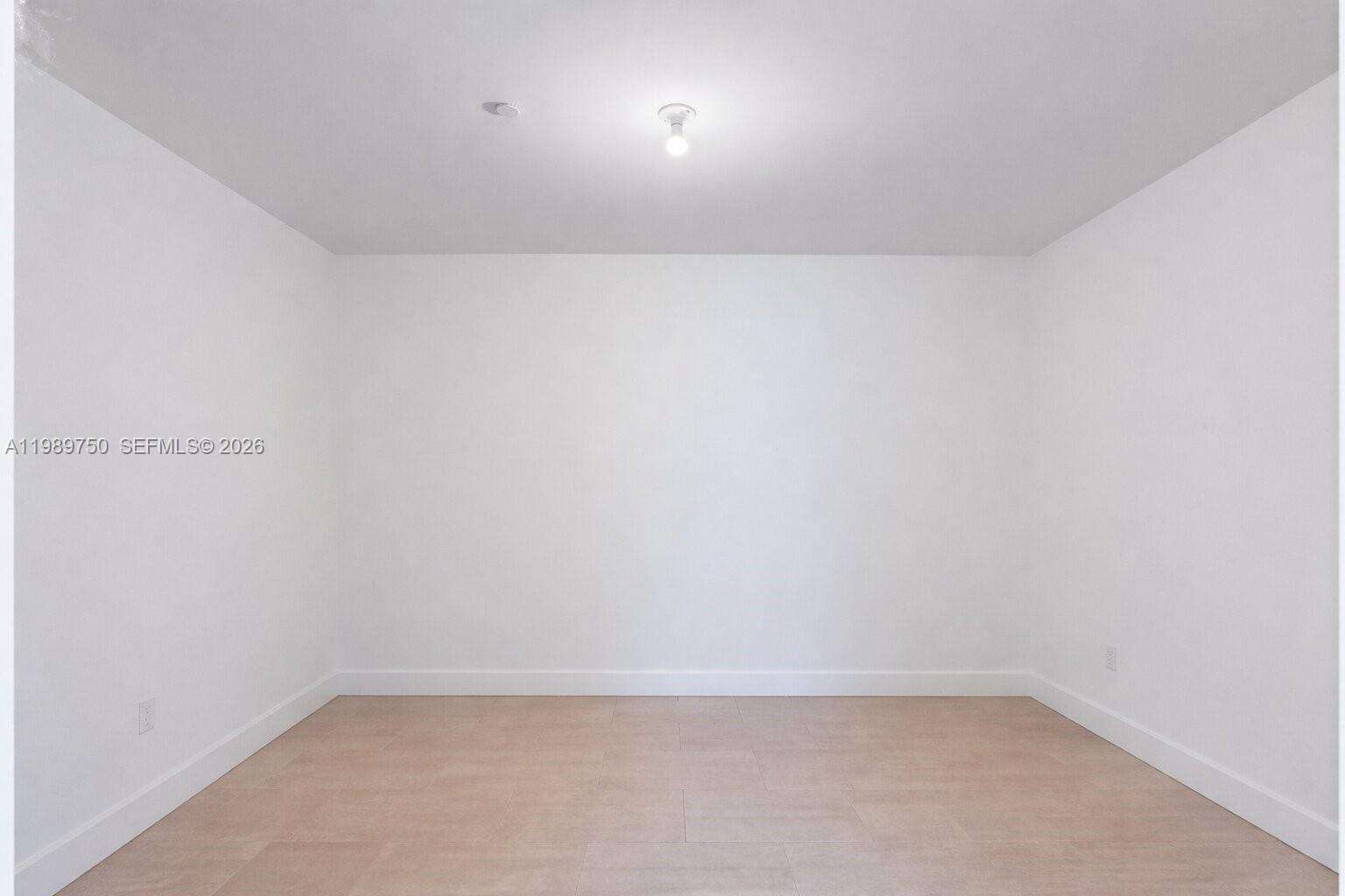 Brickell Flatiron at 1000 Brickell Plz, Miami, FL 33131 - For Sale photo 27