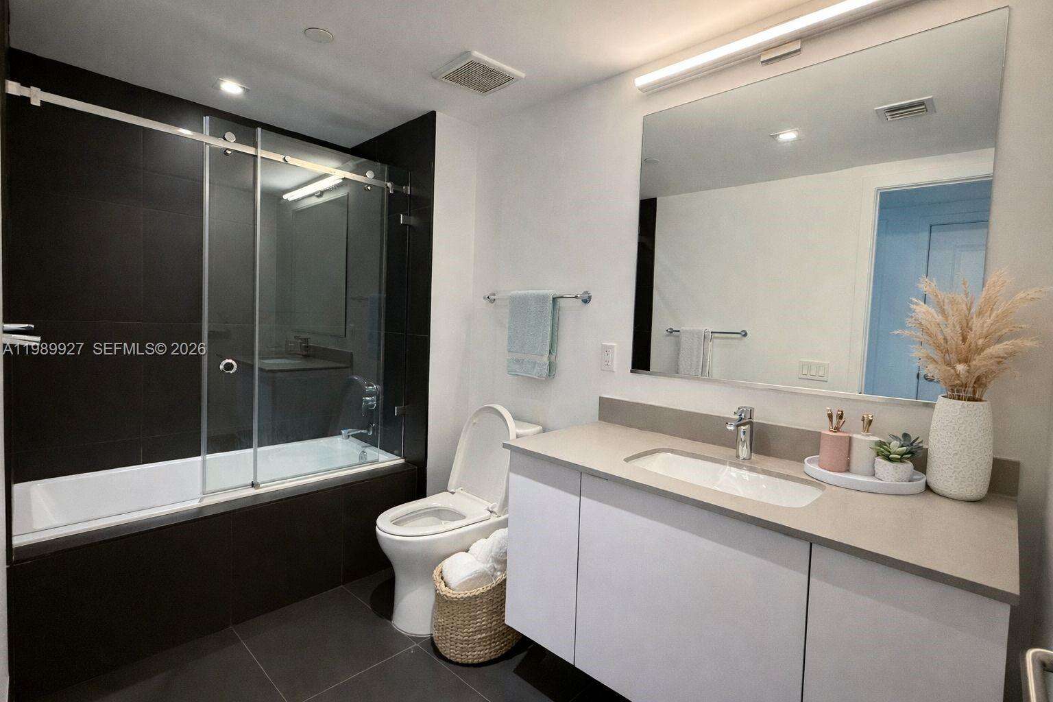 Canvas at 1600 1 Ave, Miami, FL 33132 - For Sale photo 9