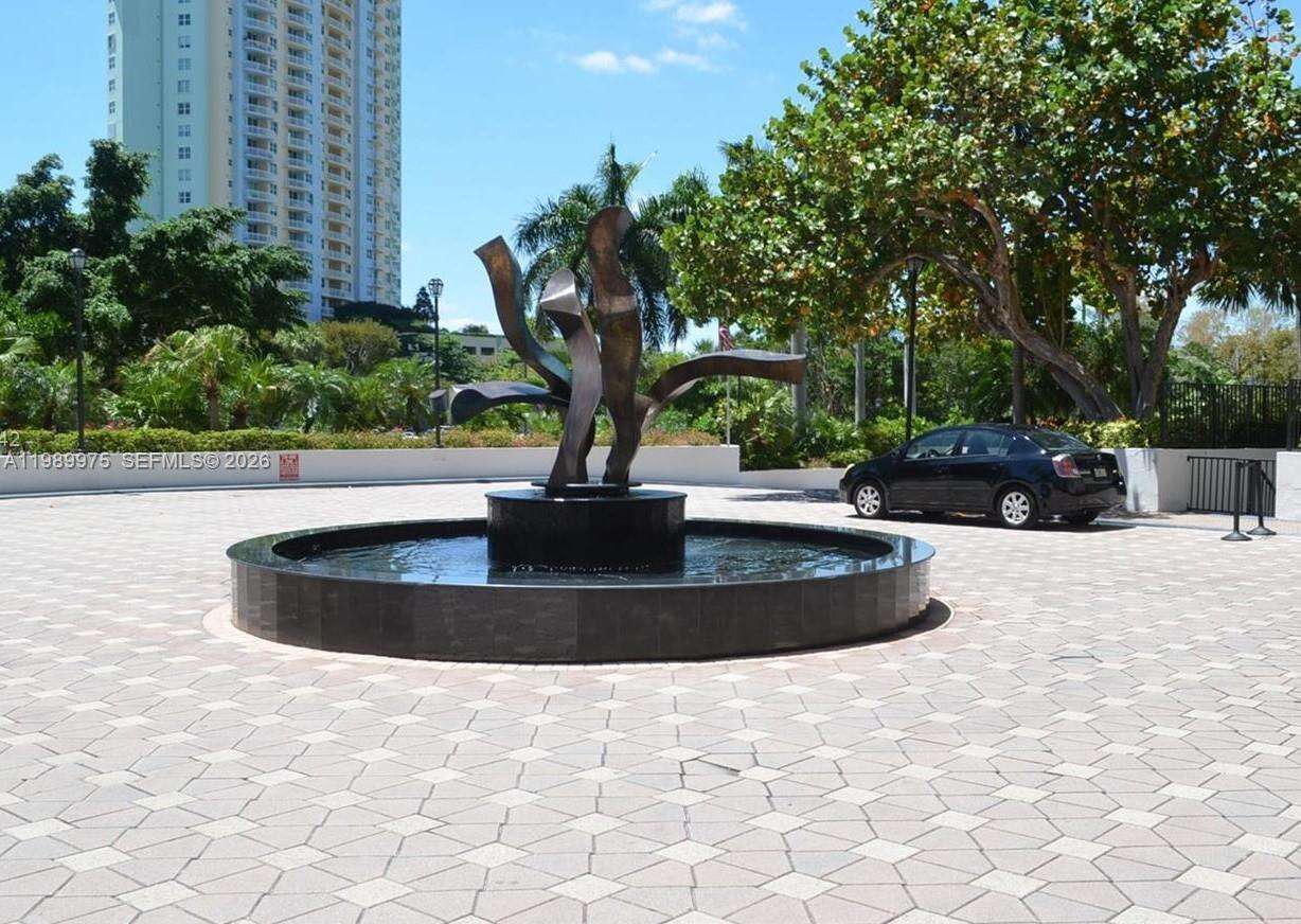 Brickell Bay Club at 2333 Brickell Ave, Miami, FL 33129 - For Sale photo 3