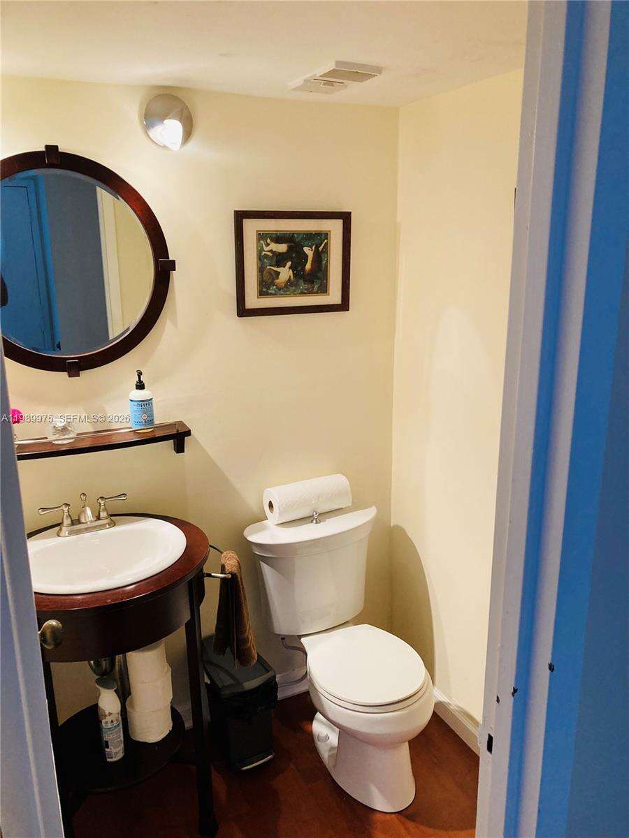 Brickell Bay Club at 2333 Brickell Ave, Miami, FL 33129 - For Sale photo 29