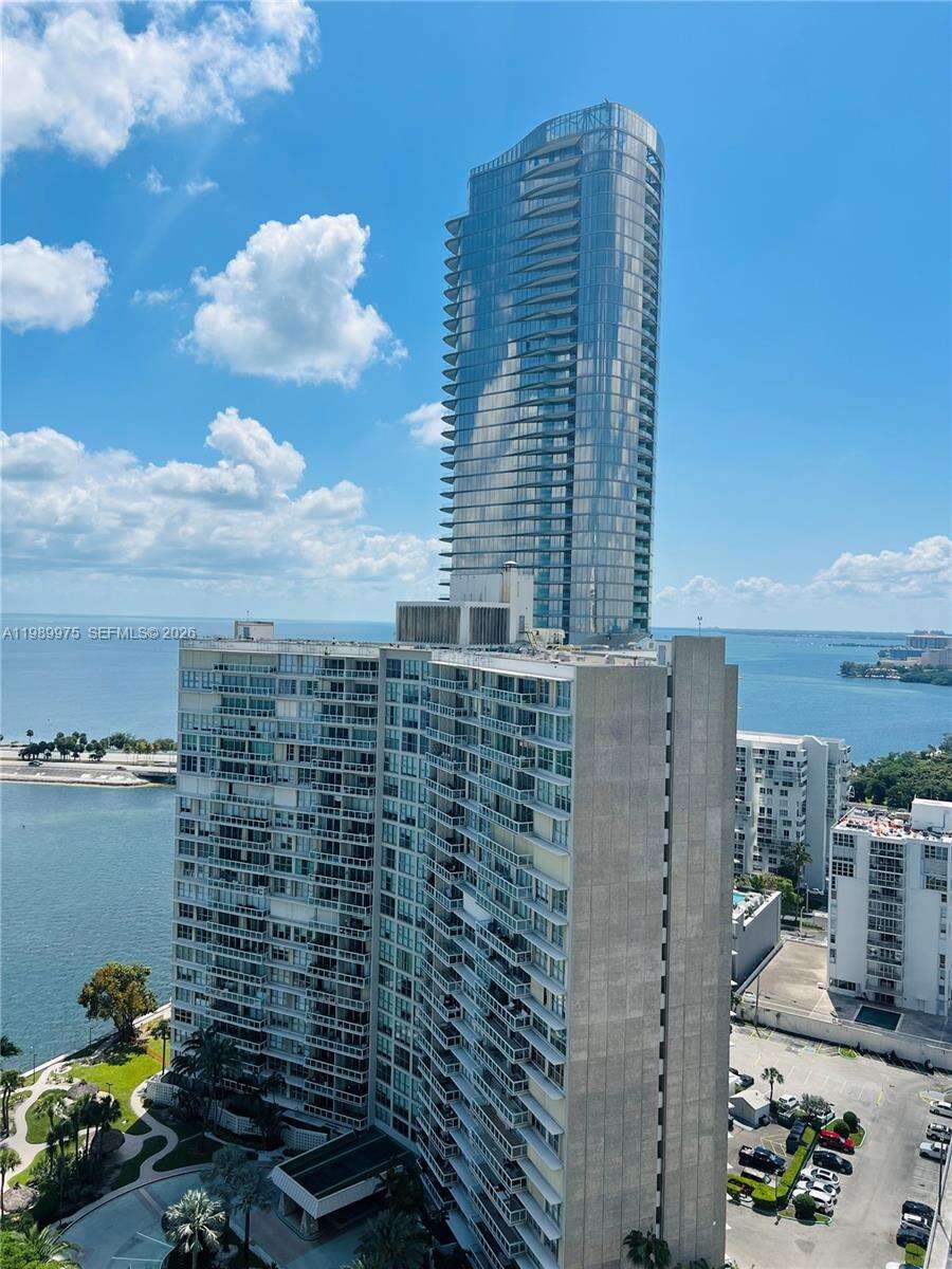 Brickell Bay Club at 2333 Brickell Ave, Miami, FL 33129 - For Sale photo 31