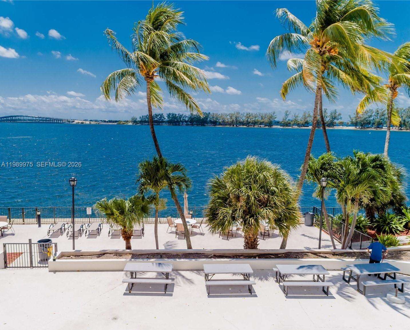 Brickell Bay Club at 2333 Brickell Ave, Miami, FL 33129 - For Sale photo 7