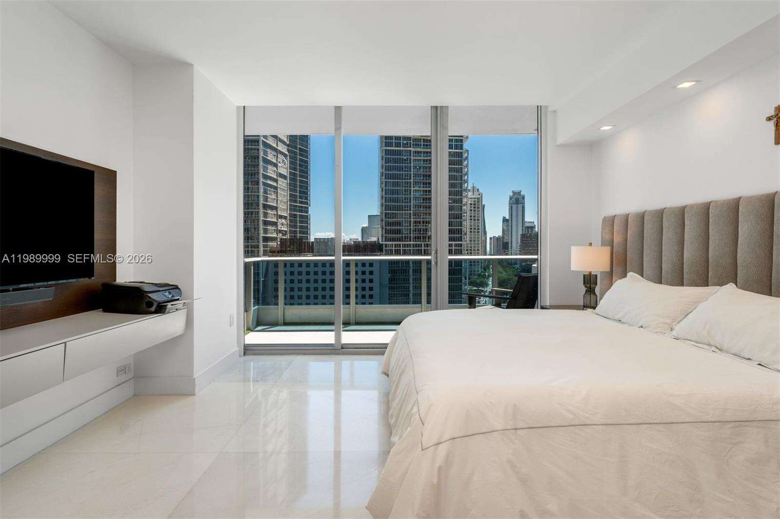 EPIC WEST - 200 Biscayne Blvd Way, Miami, FL 33131 | Picture 19