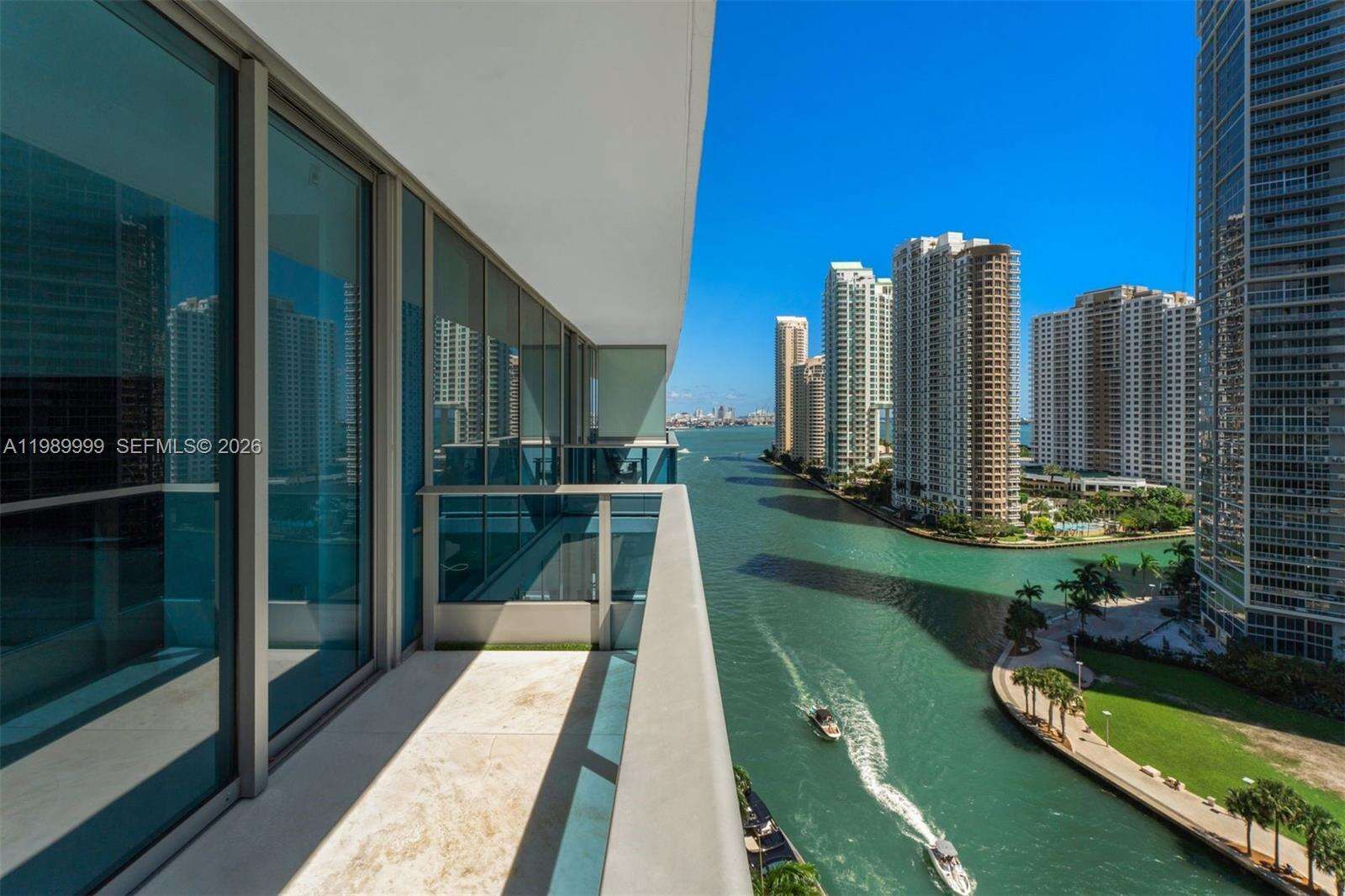 EPIC WEST - 200 Biscayne Blvd Way, Miami, FL 33131 | Picture 25