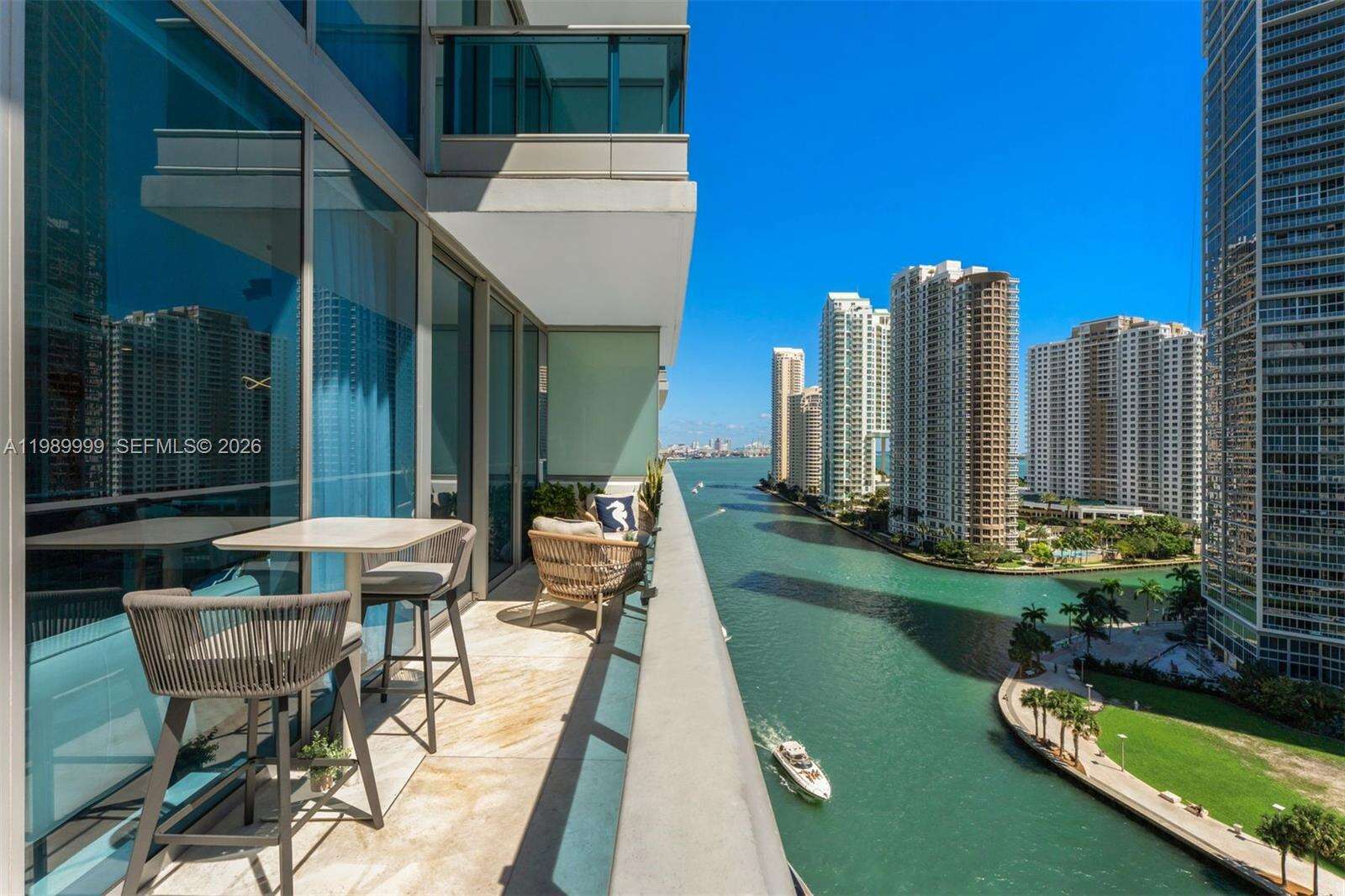 EPIC WEST - 200 Biscayne Blvd Way, Miami, FL 33131 | Picture 30