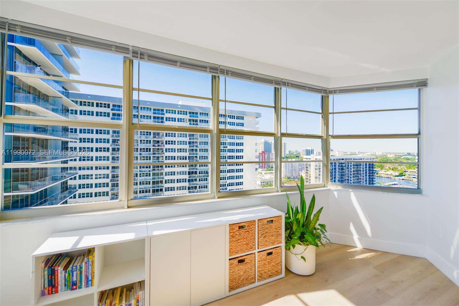 The Hemispheres at 1980 Ocean Dr, Hallandale Beach, FL 33009 - For Sale photo 9