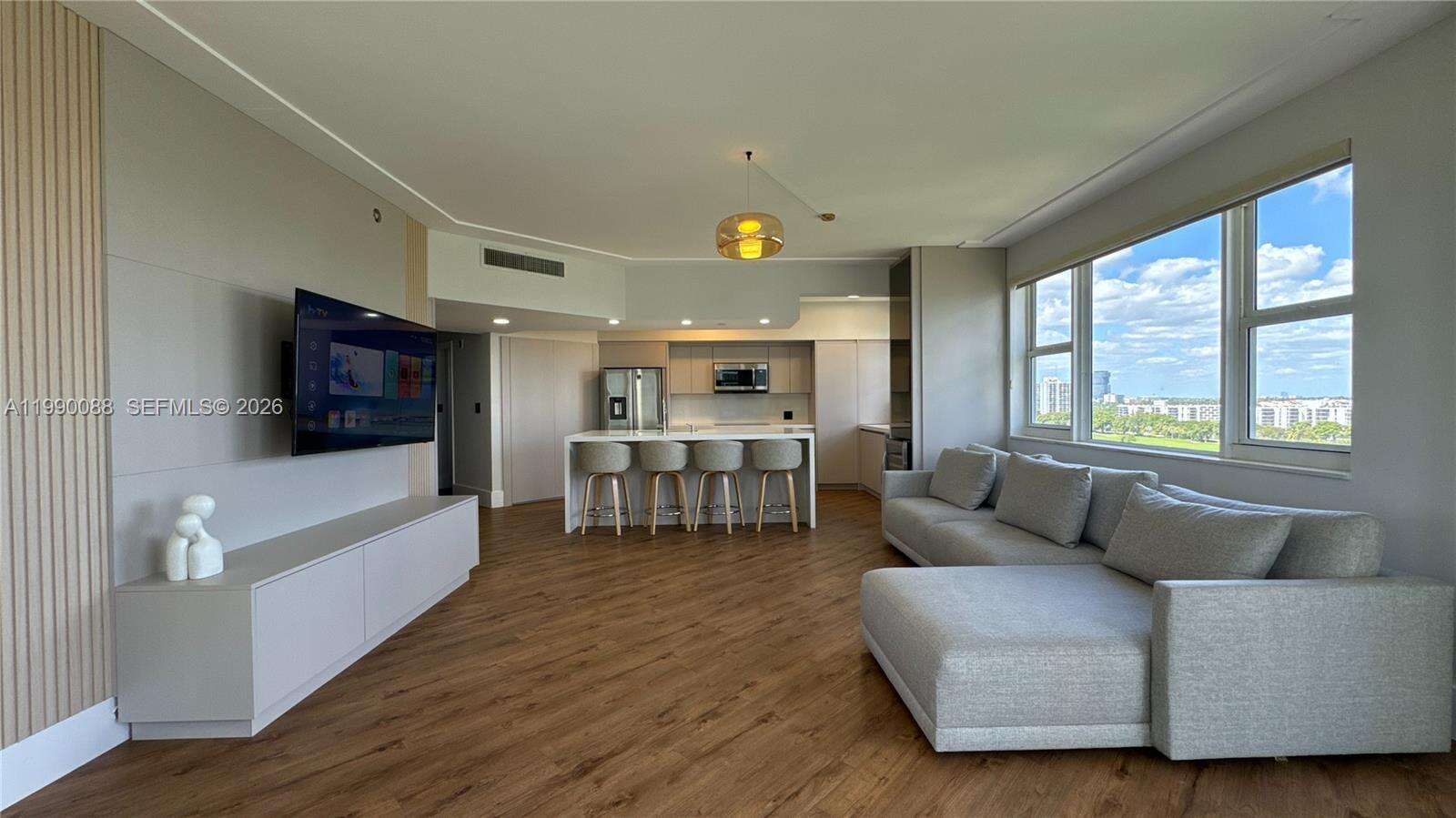 Turnberry Village North at 20000 Country Club Dr, Aventura, FL 33180 - For Sale photo 4