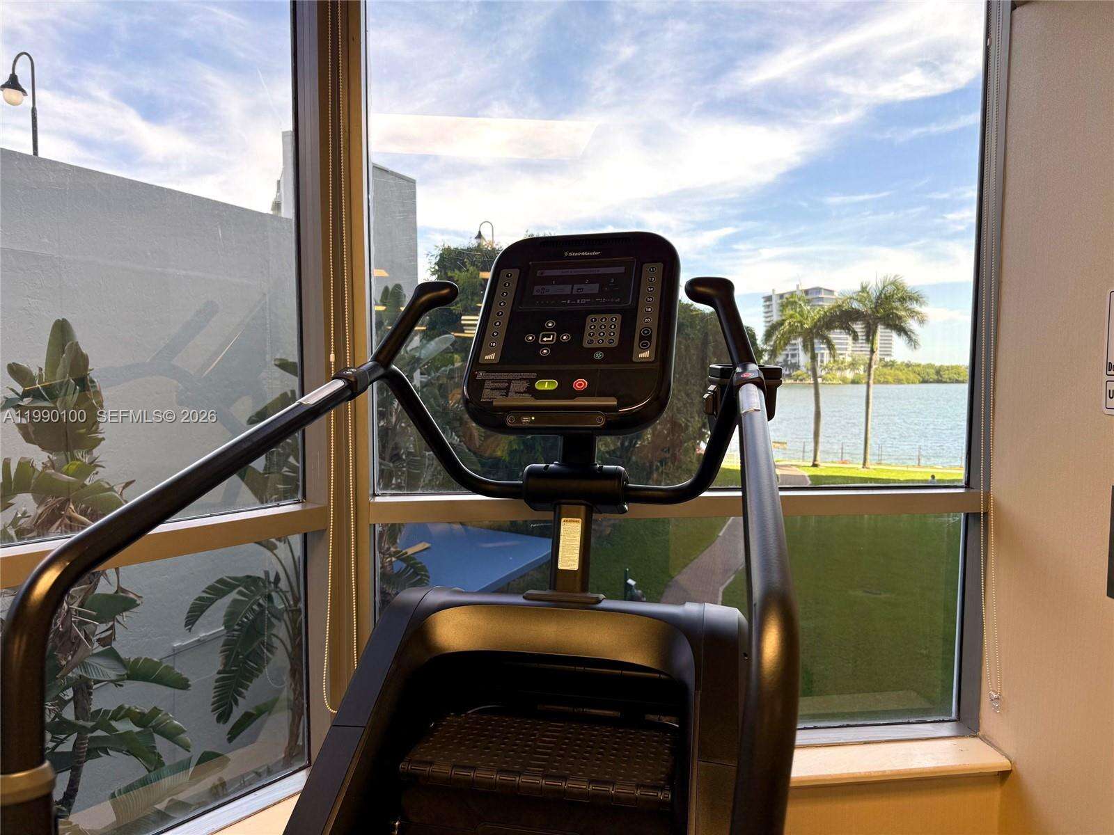 Mystic Pointe Tower 500 at 3530 Mystic Pointe Dr, Aventura, FL 33180 - For Sale photo 38