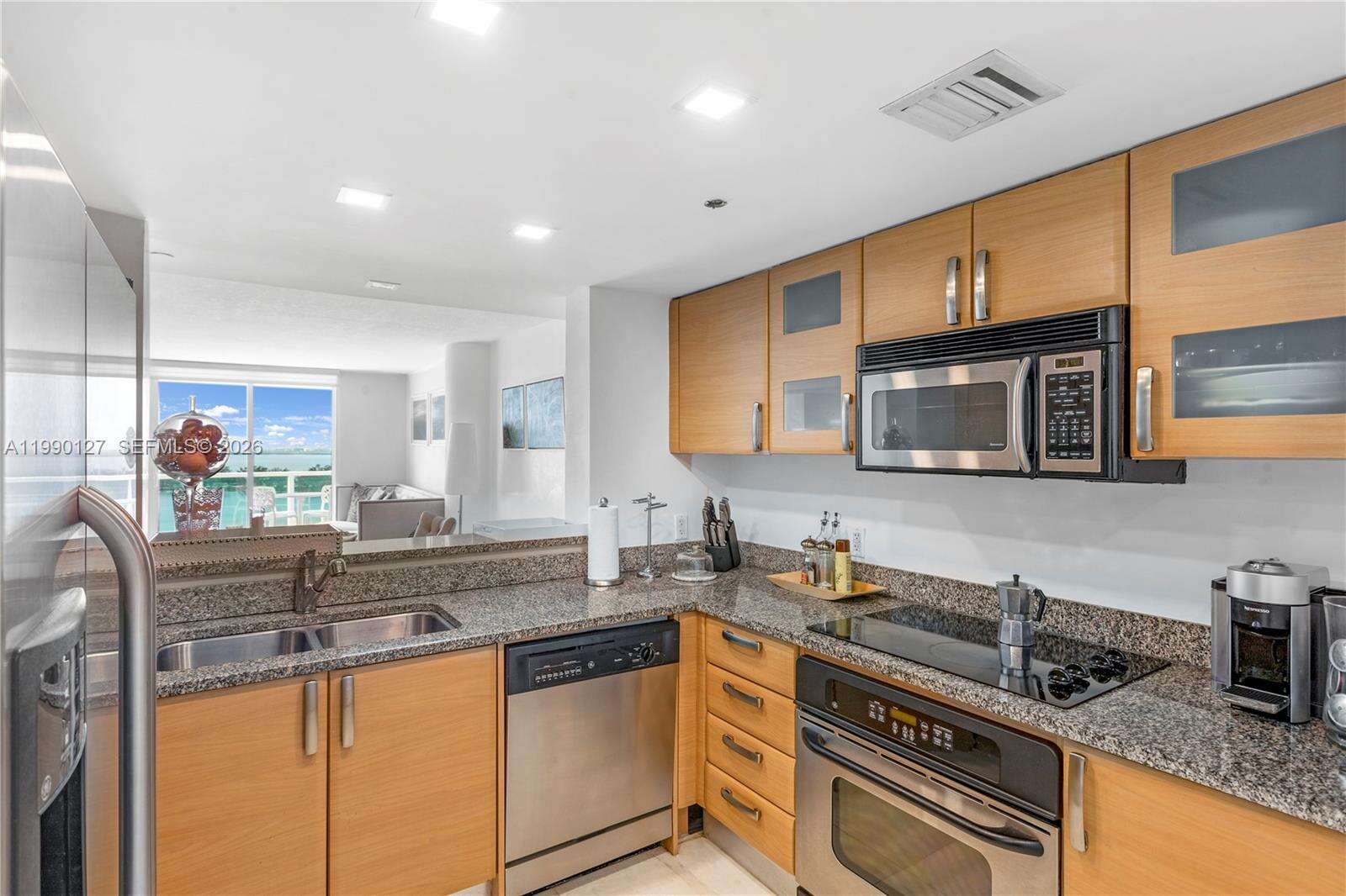 Skyline On Brickell at 2101 Brickell Ave, Miami, FL 33129 - For Sale photo 9