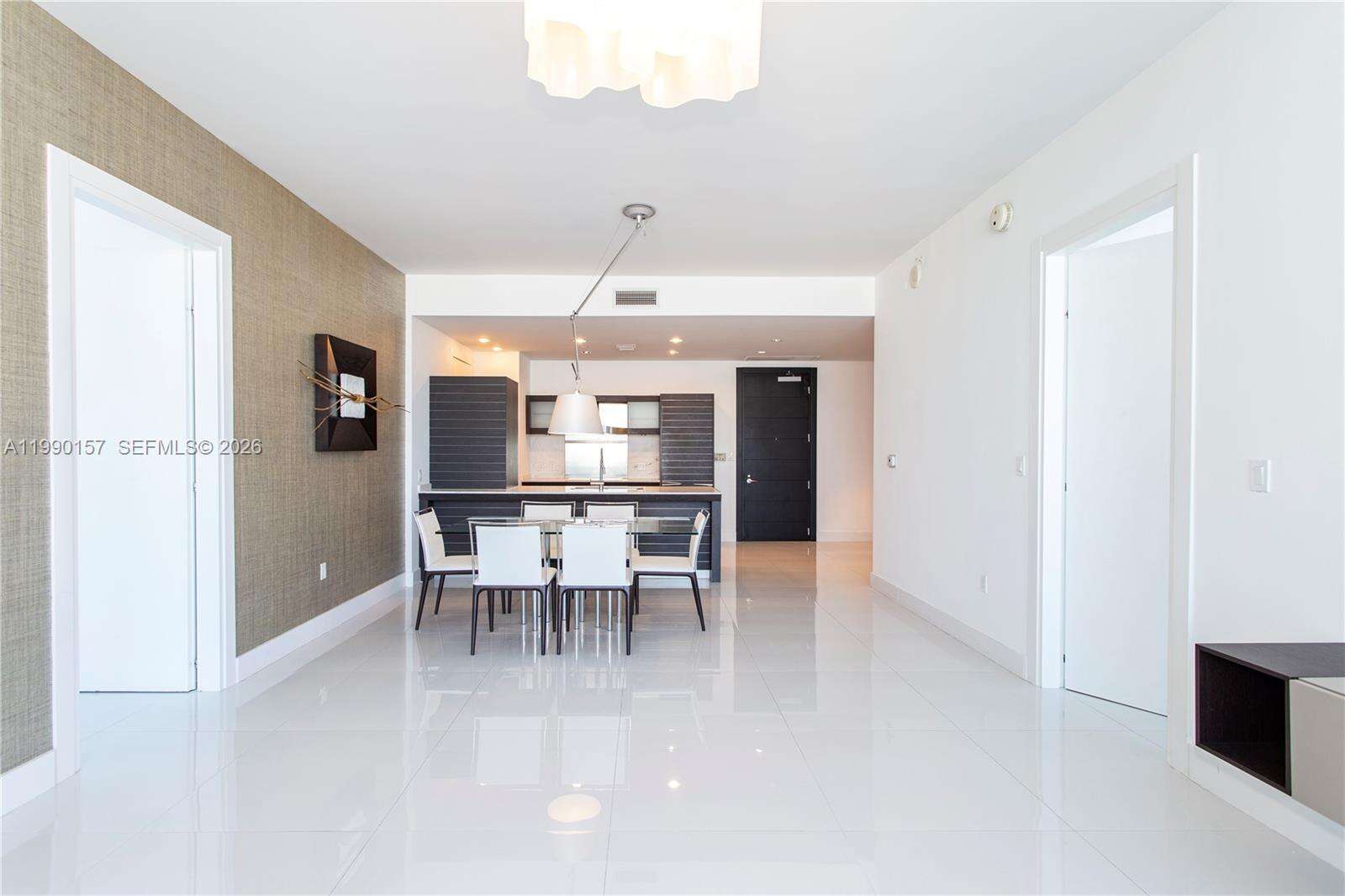 Epic Residences at 200 Biscayne Blvd Wy, Miami, FL 33131 - For Sale photo 1