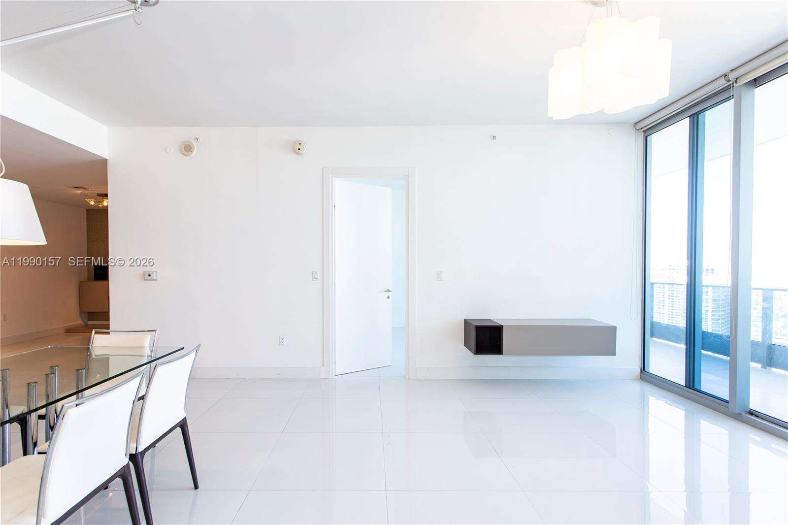 Epic Residences at 200 Biscayne Blvd Wy, Miami, FL 33131 - For Sale photo 8