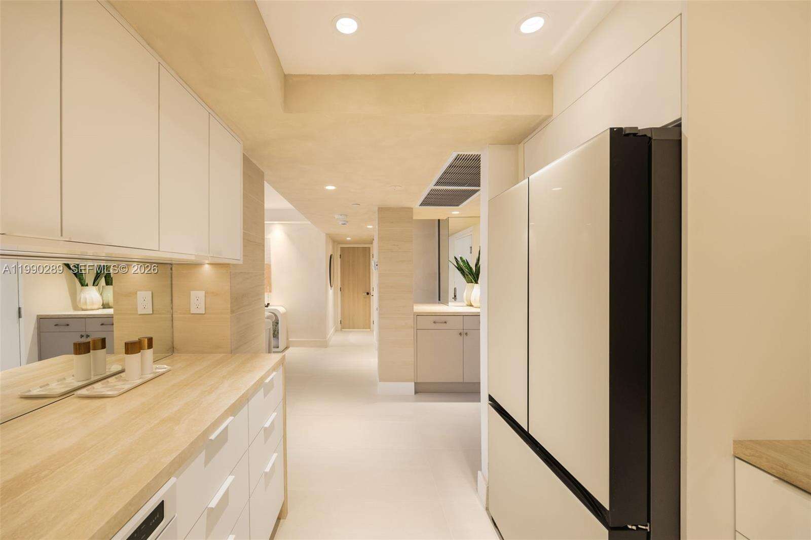 RONEY PALACE - 2301 Collins Ave, Miami Beach, FL 33139 | Picture 10