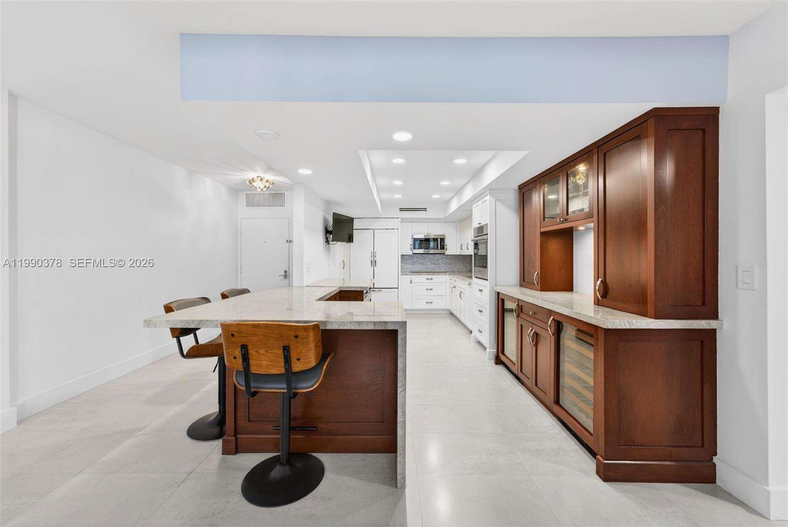 Sea Air Towers at 3725 Ocean Dr, Hollywood, FL 33019 - For Sale photo 8