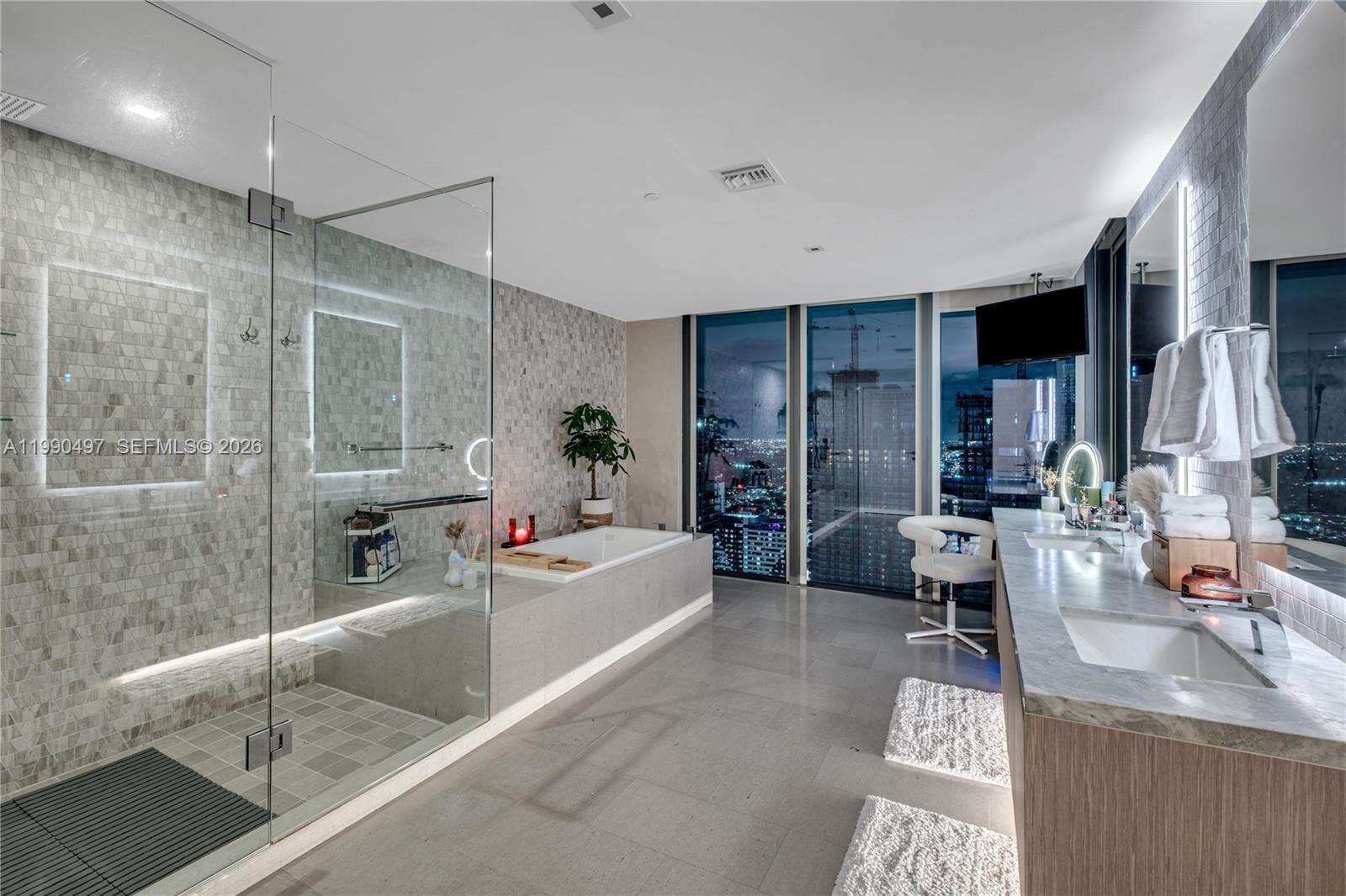 Reach Brickell at 68 6 St, Miami, FL 33131 - For Sale photo 27