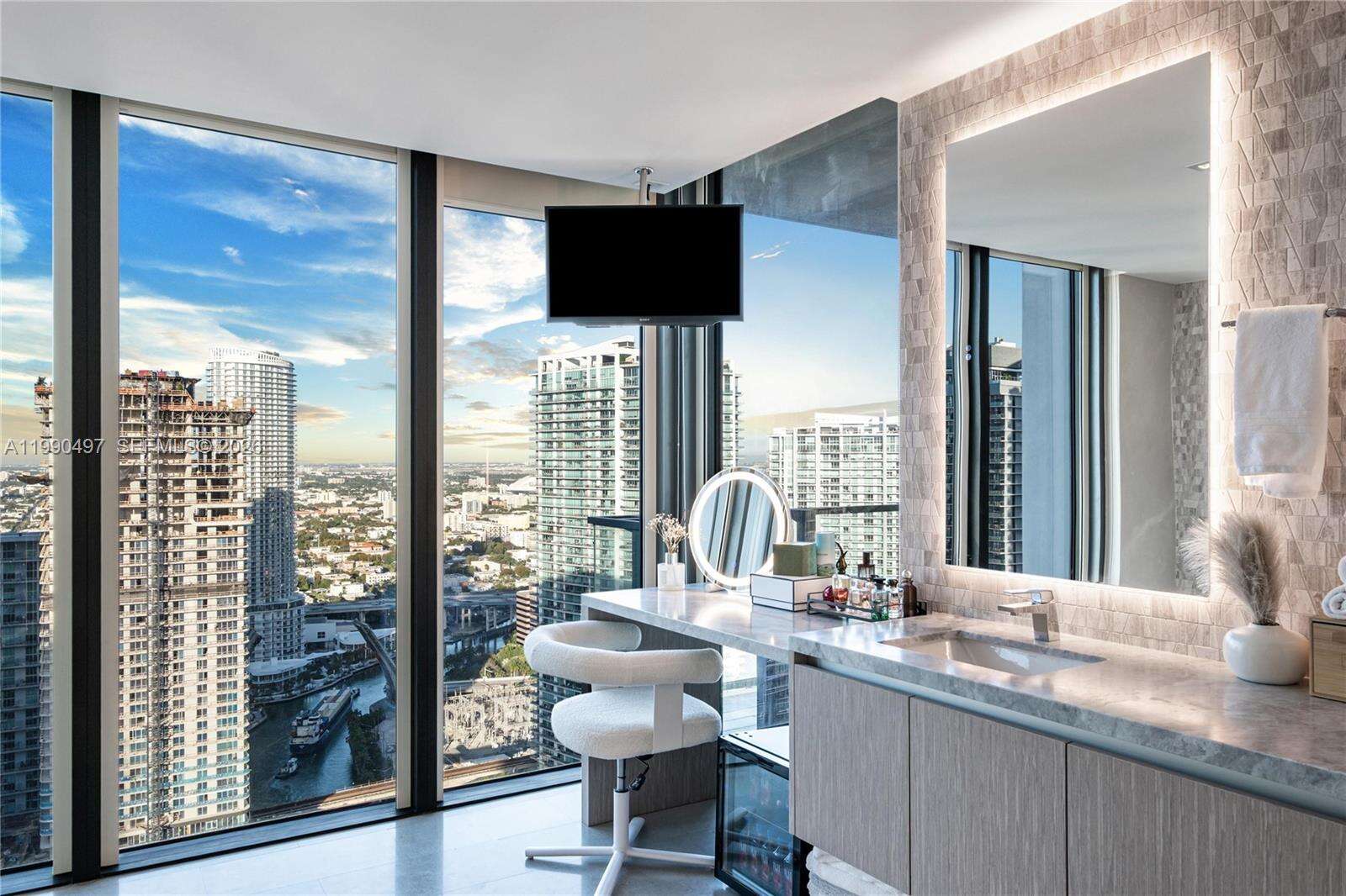 Reach Brickell at 68 6 St, Miami, FL 33131 - For Sale photo 29