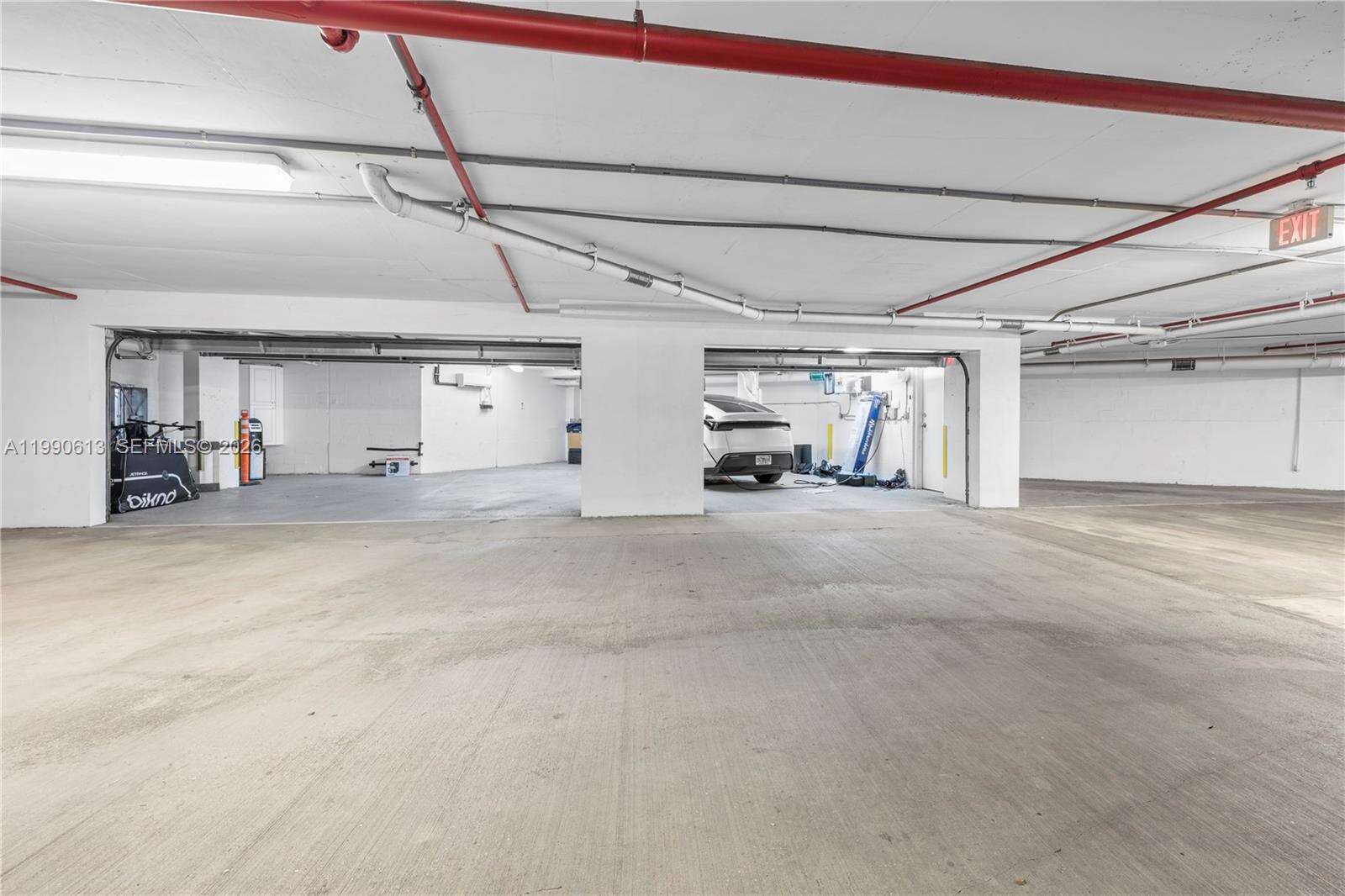 TRUMP ROYALE - 18201 Collins Ave, Sunny Isles Beach, FL 33160 | Picture 6