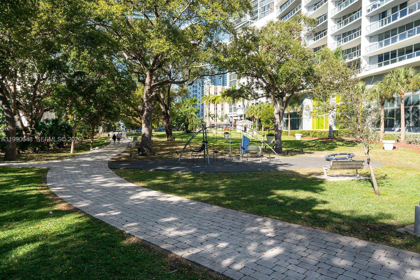 ICON BRICKELL CONDO NO 3 - 485 Brickell Ave, Miami, FL 33131 | Picture 19