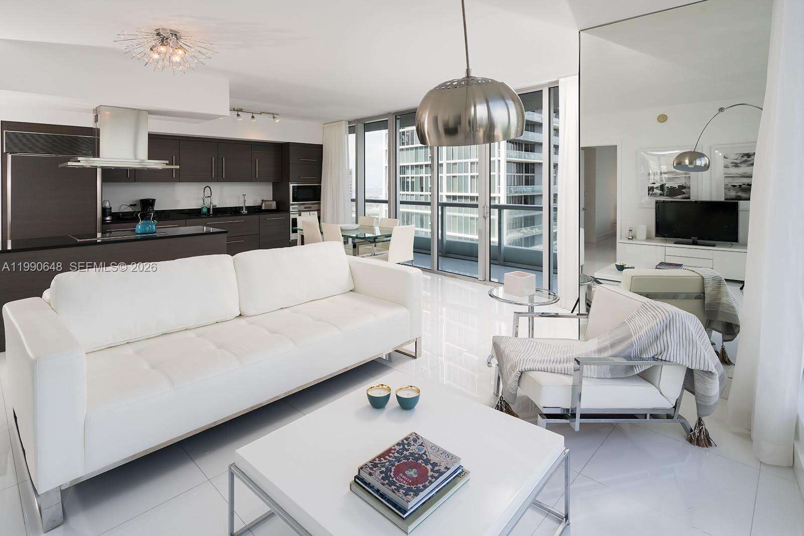 ICON BRICKELL CONDO NO 3 - 485 Brickell Ave, Miami, FL 33131 | Picture 3