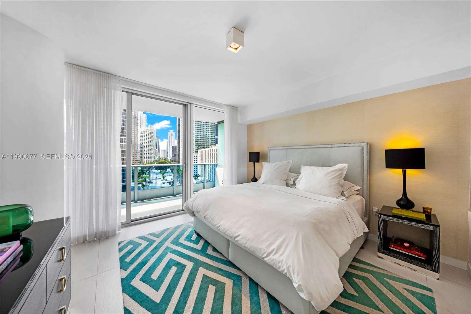 EPIC WEST - 200 Biscayne Blvd Way, Miami, FL 33131 | Picture 13