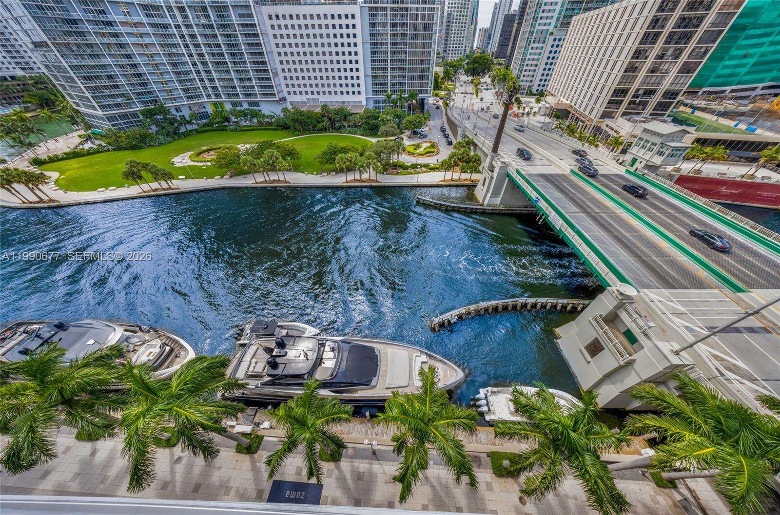 EPIC WEST - 200 Biscayne Blvd Way, Miami, FL 33131 | Picture 3