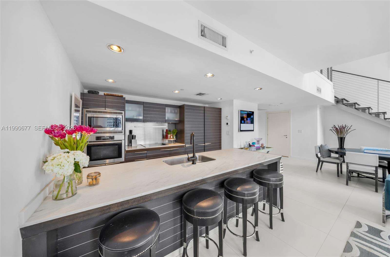 EPIC WEST - 200 Biscayne Blvd Way, Miami, FL 33131 | Picture 9