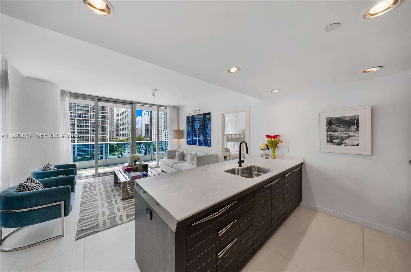 EPIC WEST - 200 Biscayne Blvd Way, Miami, FL 33131 | Picture 10