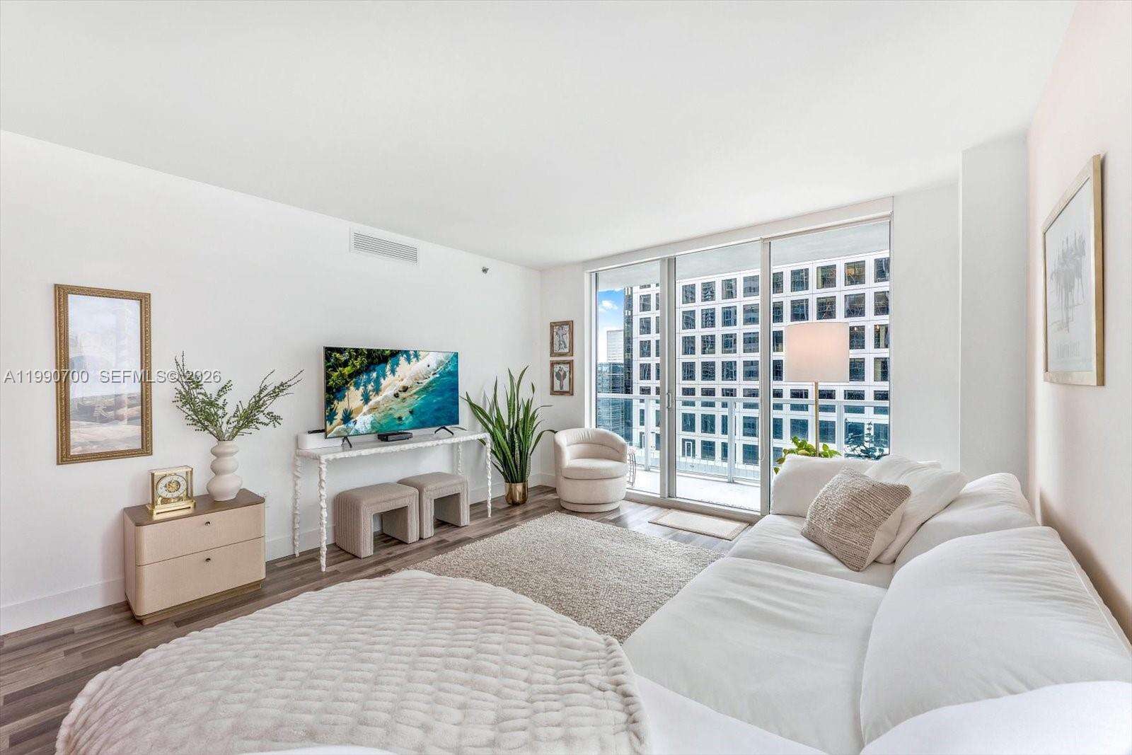 500 Brickell at 500 Brickell Ave, Miami, FL 33131 - For Sale photo 1