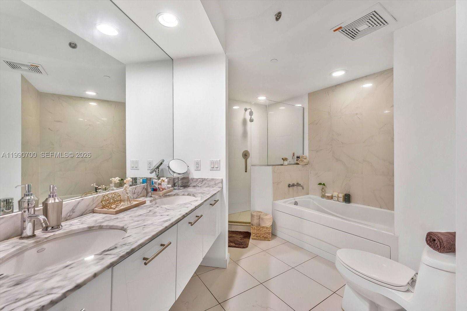 500 Brickell at 500 Brickell Ave, Miami, FL 33131 - For Sale photo 12