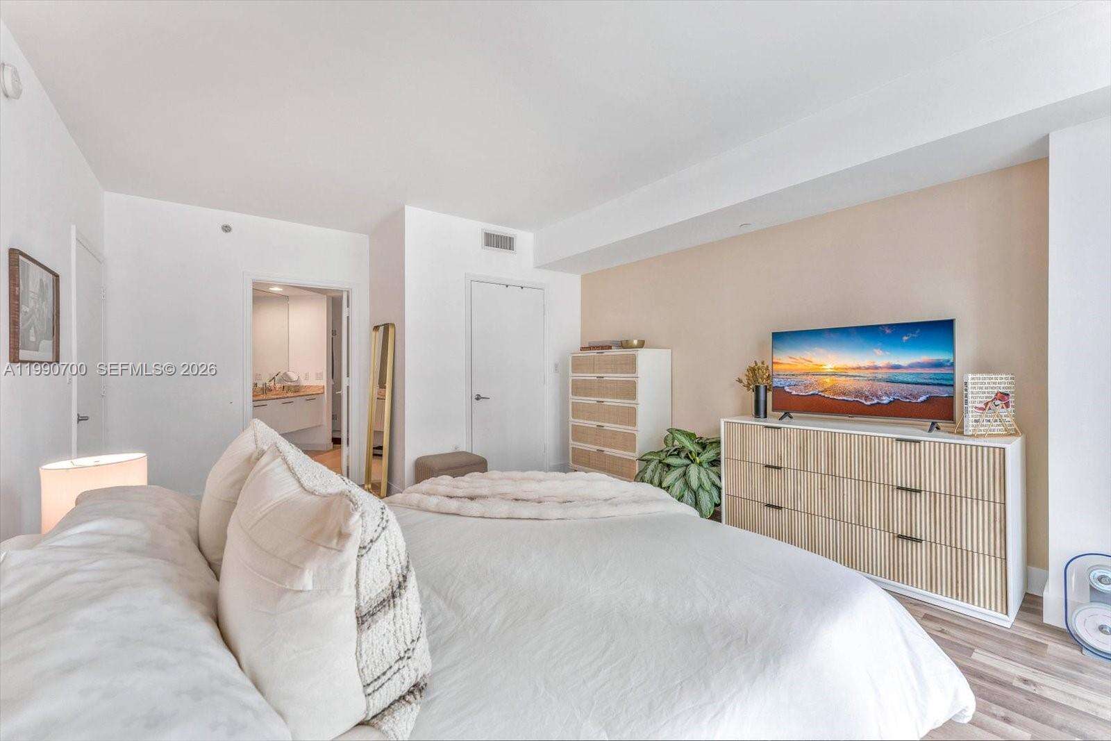 500 Brickell at 500 Brickell Ave, Miami, FL 33131 - For Sale photo 10