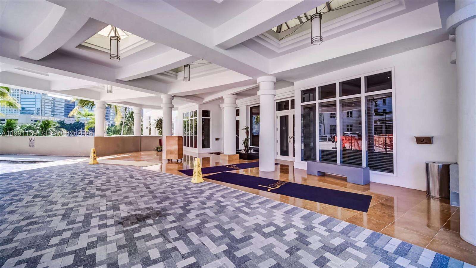 Courts Brickell Key at 801 Brickell Key Blvd, Miami, FL 33131 - For Sale photo 2