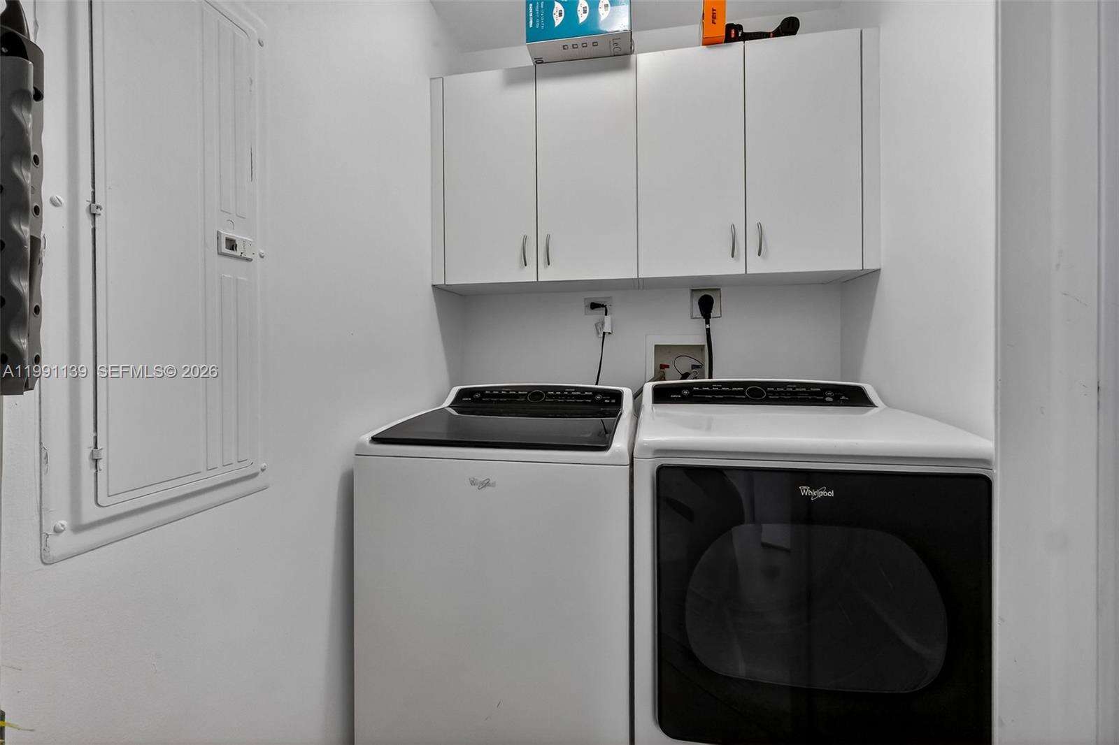 Courts Brickell Key at 801 Brickell Key Blvd, Miami, FL 33131 - For Sale photo 11
