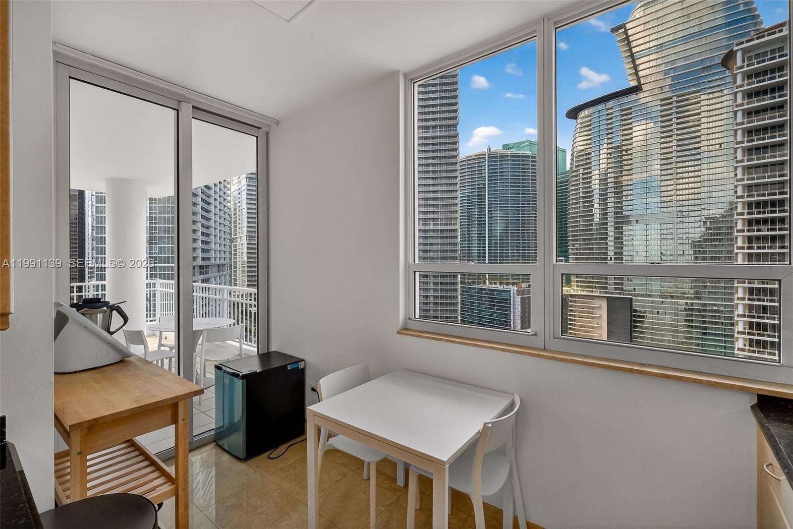 Courts Brickell Key at 801 Brickell Key Blvd, Miami, FL 33131 - For Sale photo 16