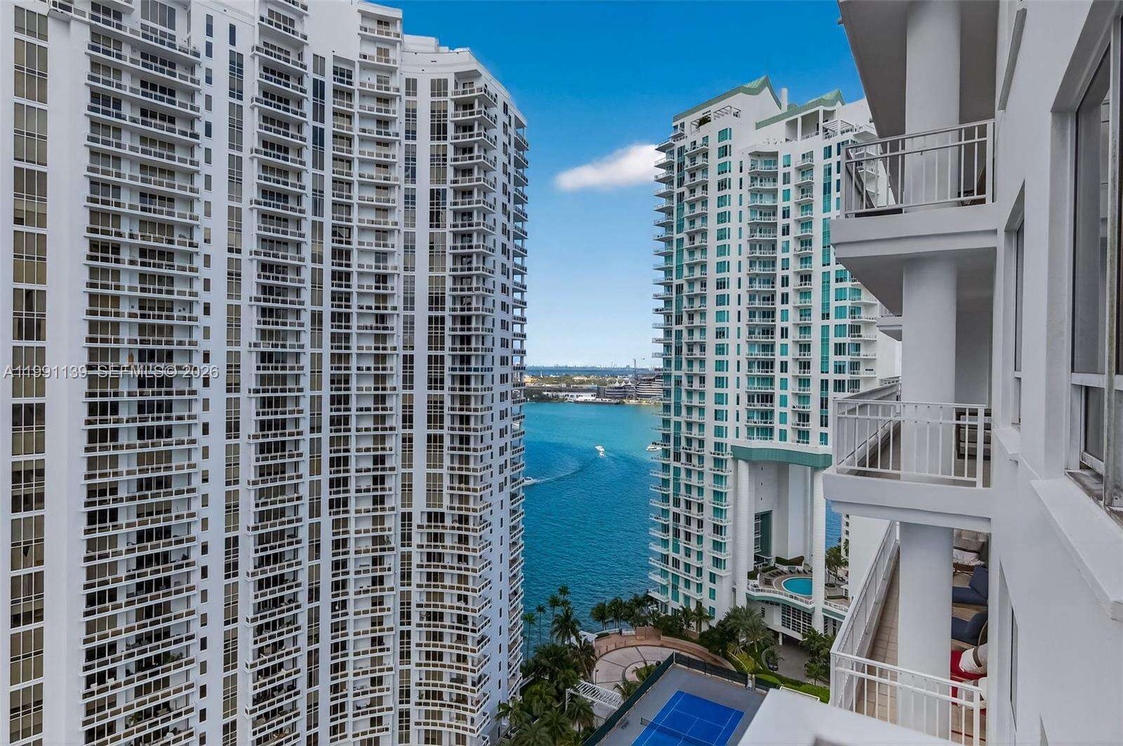 Courts Brickell Key at 801 Brickell Key Blvd, Miami, FL 33131 - For Sale photo 21
