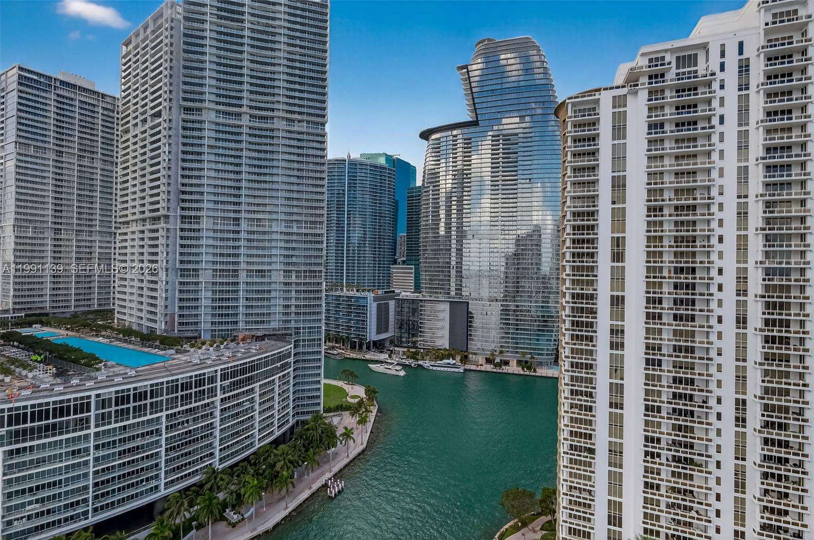 Courts Brickell Key at 801 Brickell Key Blvd, Miami, FL 33131 - For Sale photo 22