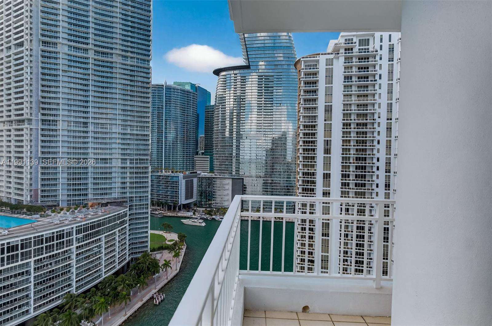 Courts Brickell Key at 801 Brickell Key Blvd, Miami, FL 33131 - For Sale photo 23