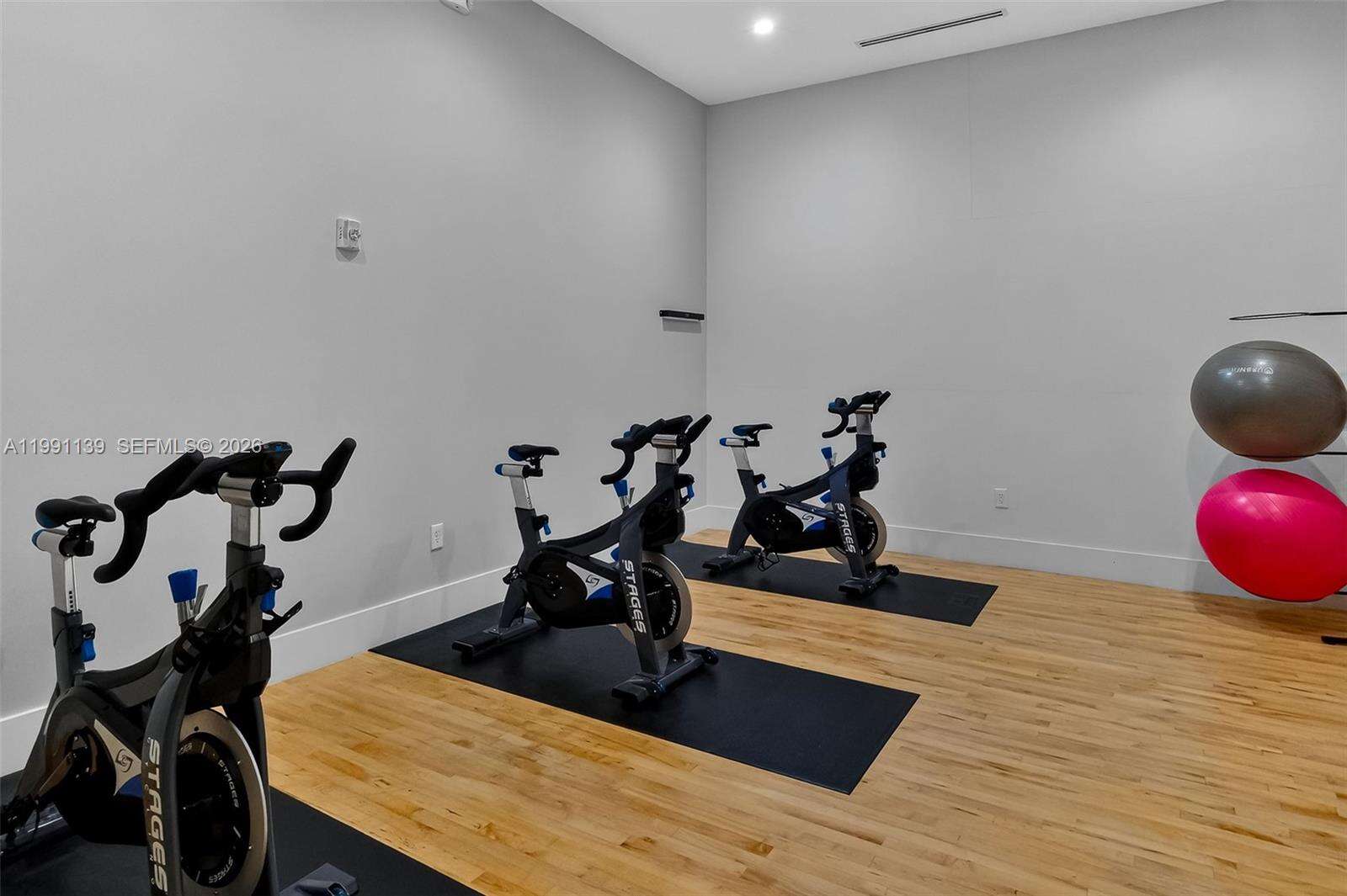 Courts Brickell Key at 801 Brickell Key Blvd, Miami, FL 33131 - For Sale photo 37