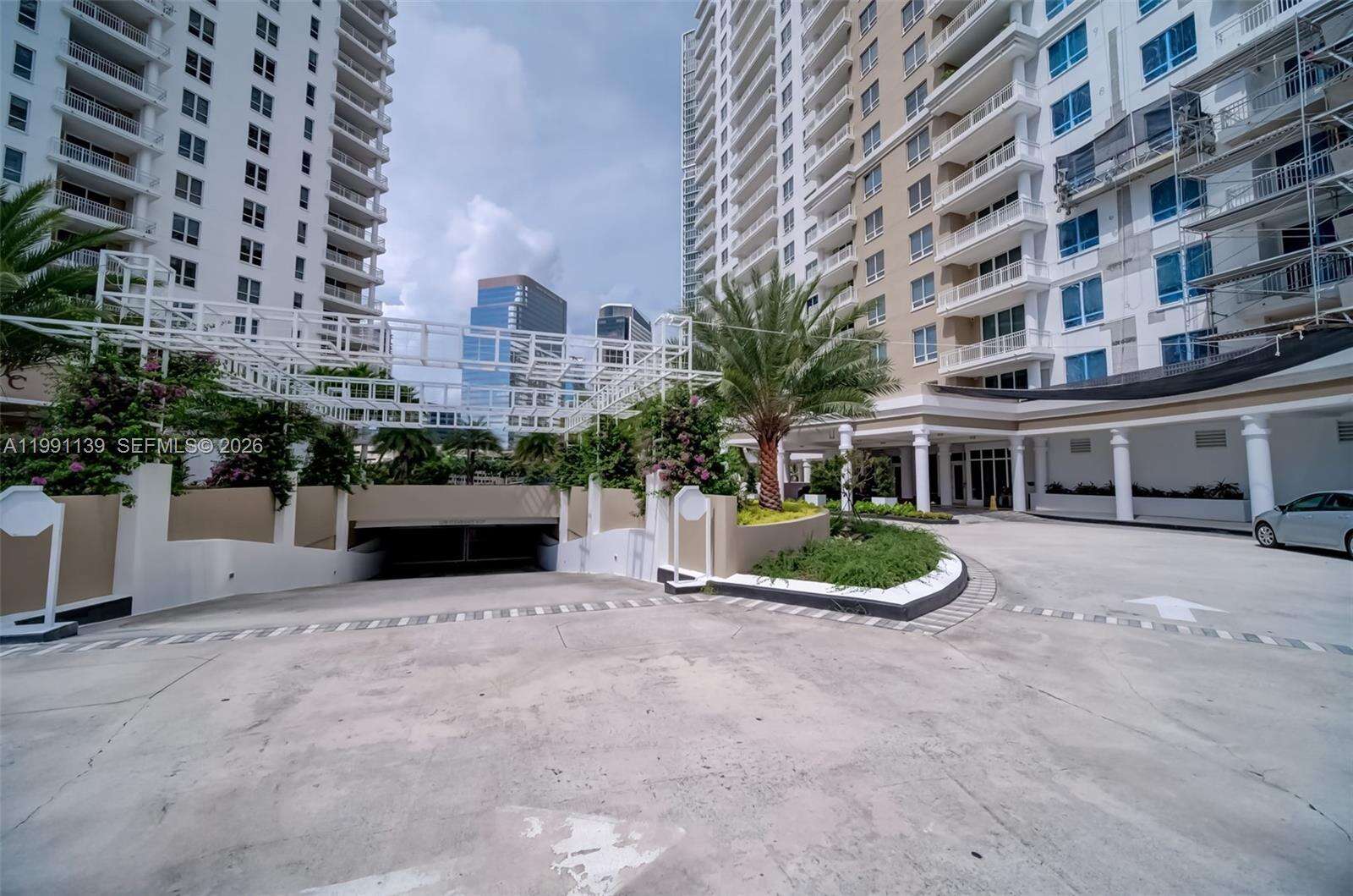 Courts Brickell Key at 801 Brickell Key Blvd, Miami, FL 33131 - For Sale photo 44